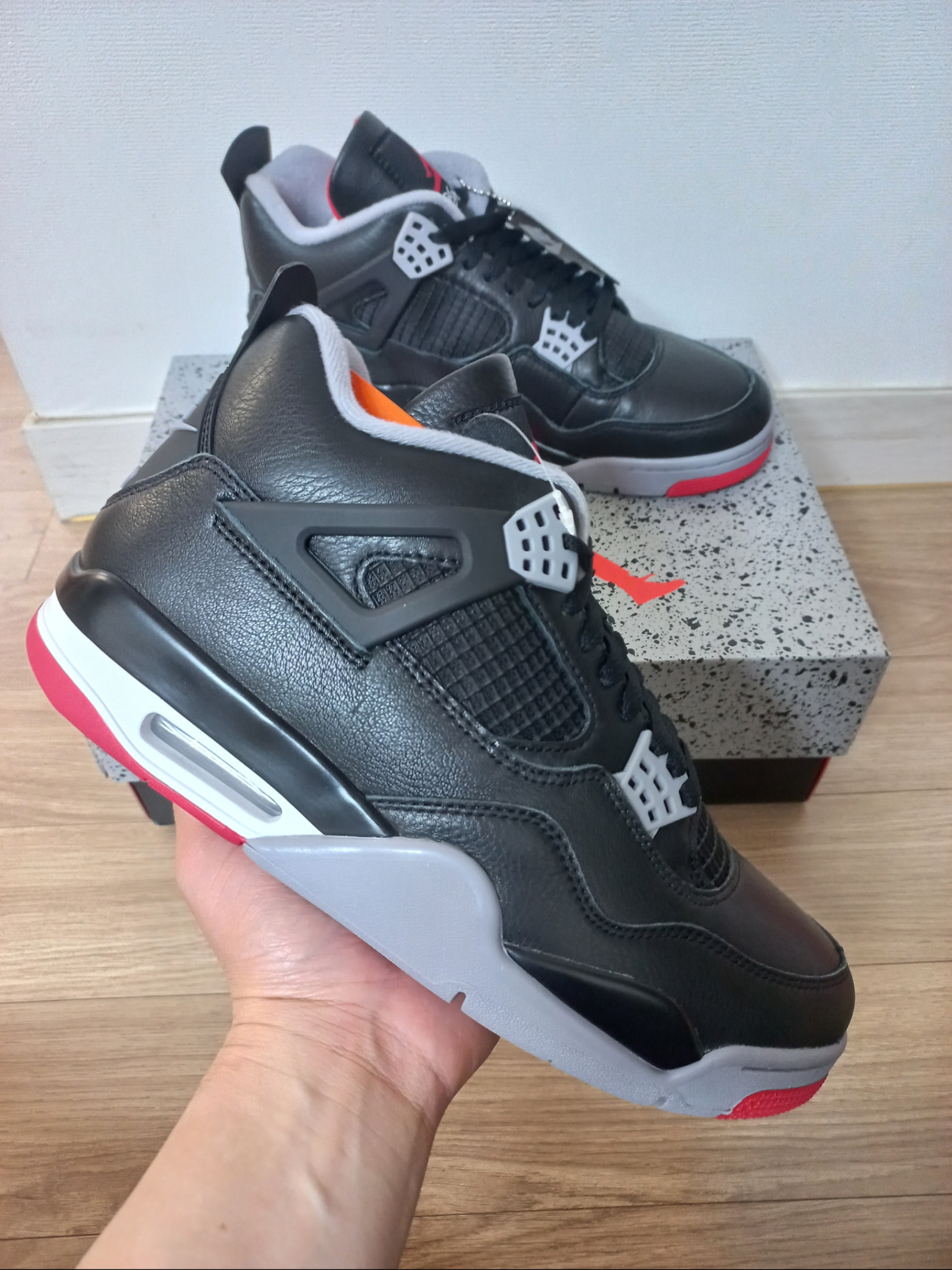 Jordan 4 Retro Bred Reimagined 착용 스타일 - 1
