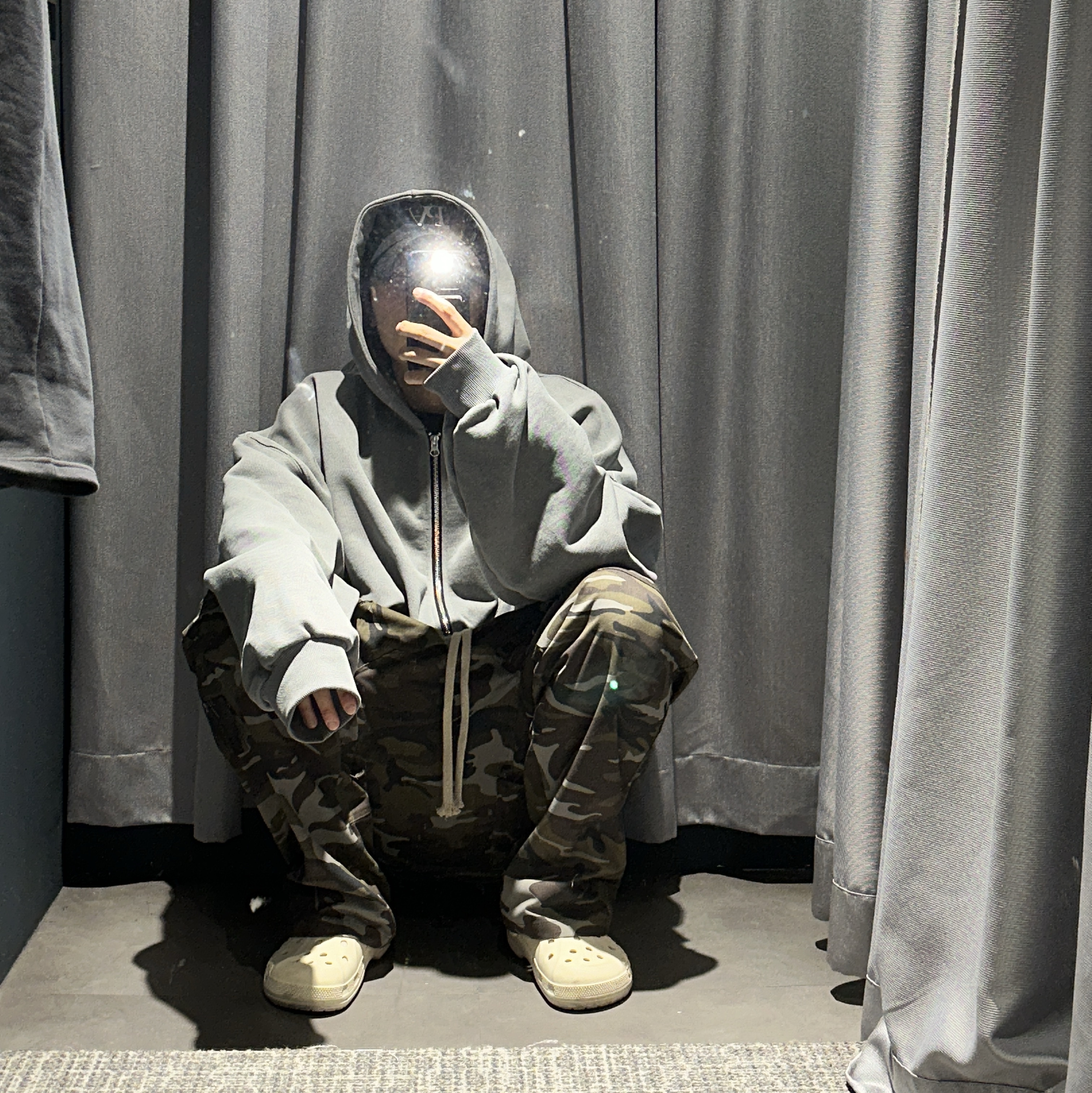 Crocs Baya Lined Fuzz-Strap Clog Winter White, Permanent Archive Pigment Sweat Hoodie Zip-Up Charcoal 착용 스타일