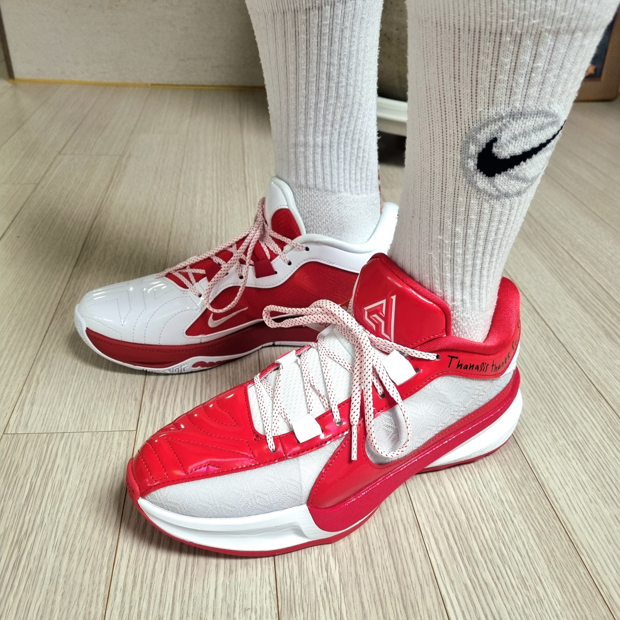 Nike Giannis Freak 5 ASW EP University Red White 착용 스타일 - 1