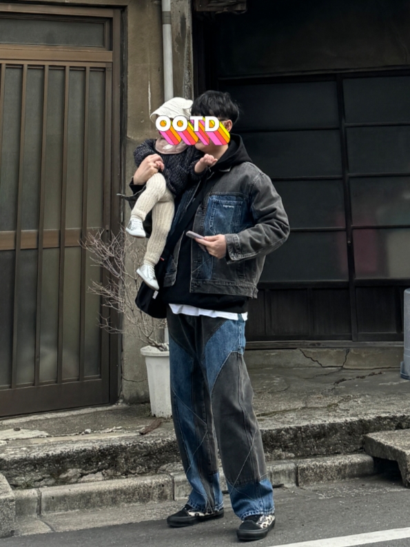 Supreme 2-Tone Paneled Denim Jacket Black - 22FW, Supreme 2-Tone Paneled Jean Black - 22FW 착용 스타일