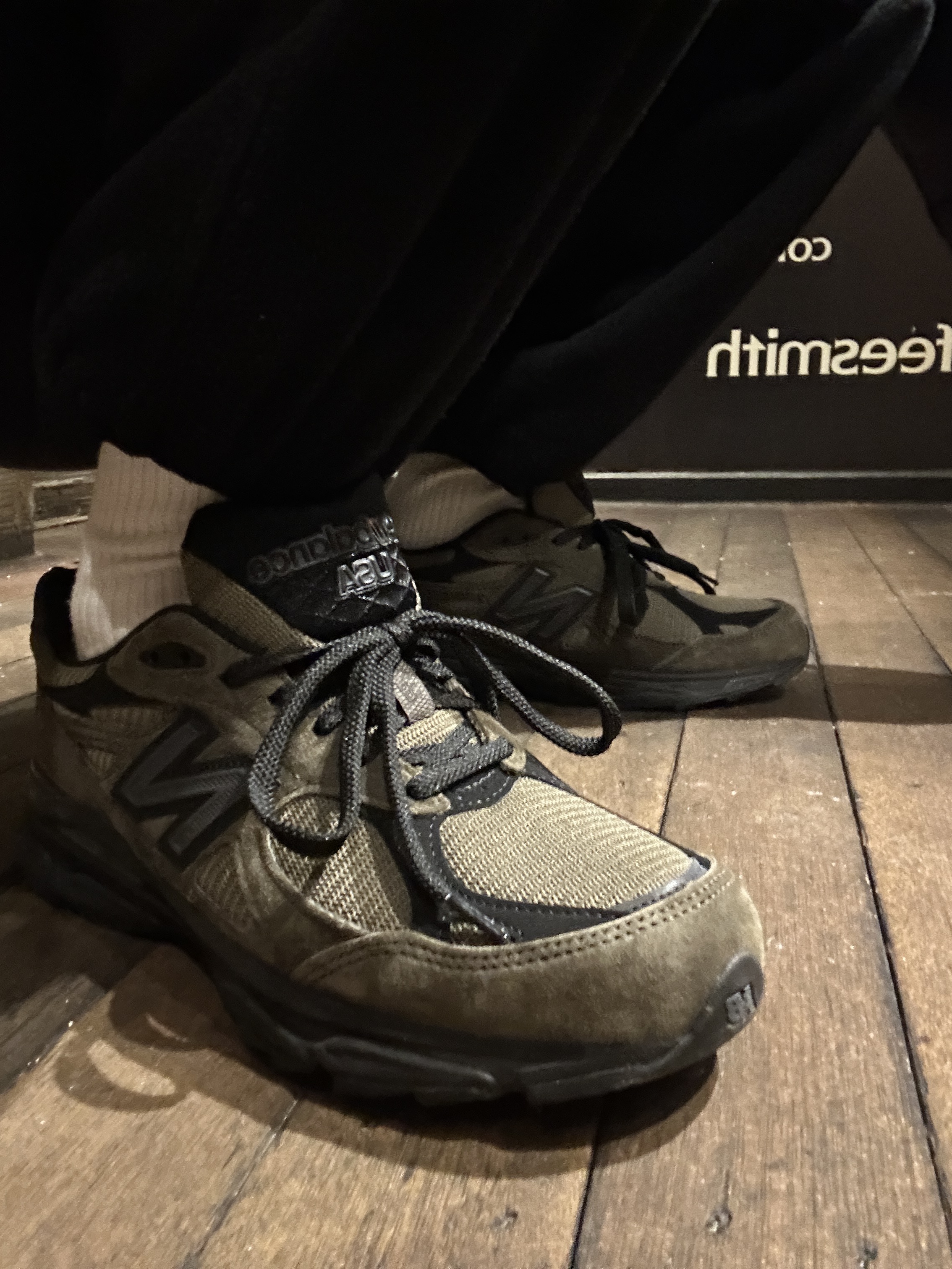 New Balance x JJJJound 990v3 Brown Black, Palace x Barbour Dom Quilt Black - 23FW 착용 스타일 - 2