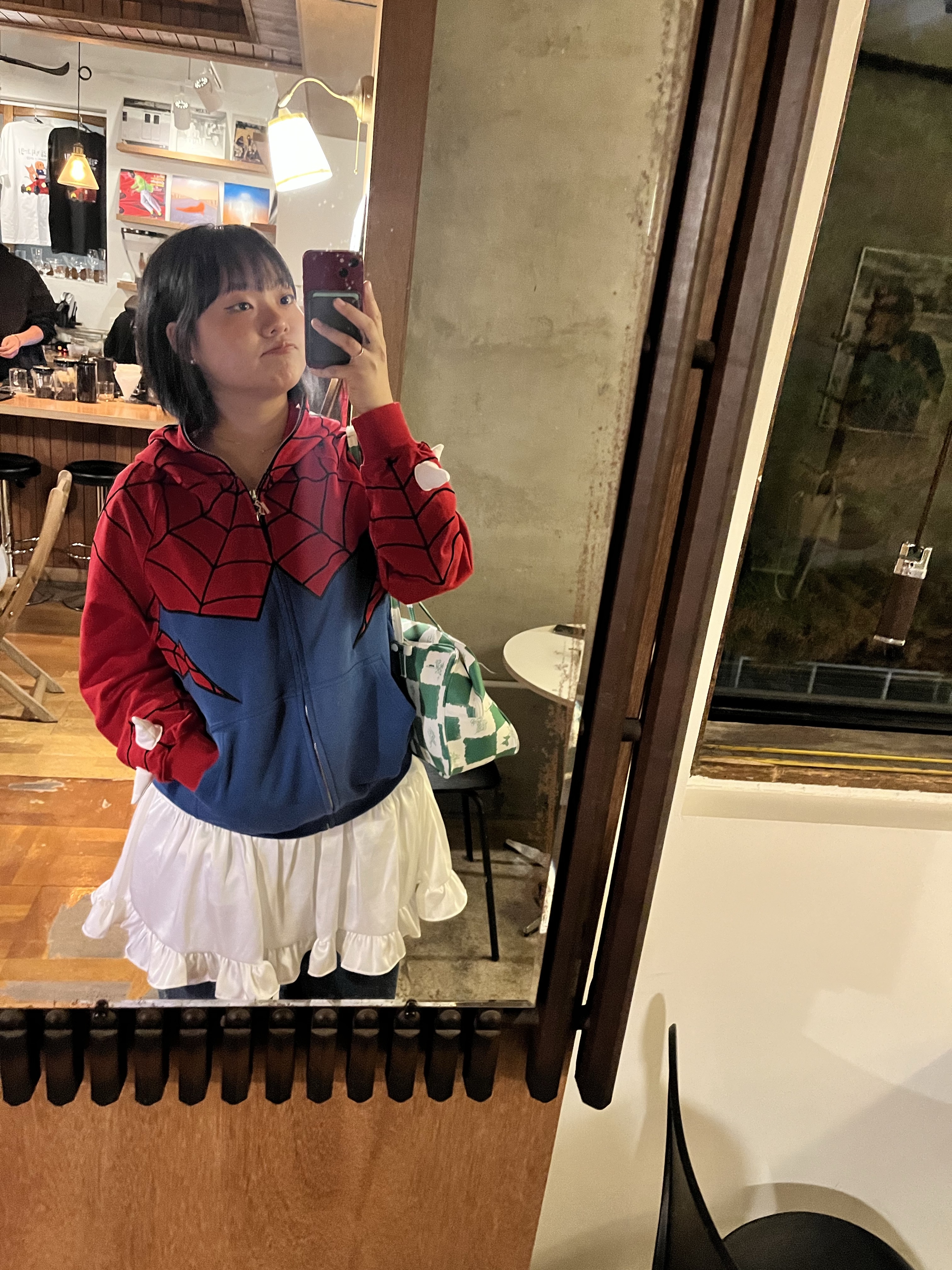 Kakazzy Full Zip Hoodie Spider Man Across The Universe Black, Crocs Classic Lined Neo Puff Clog White 착용 스타일 - 2