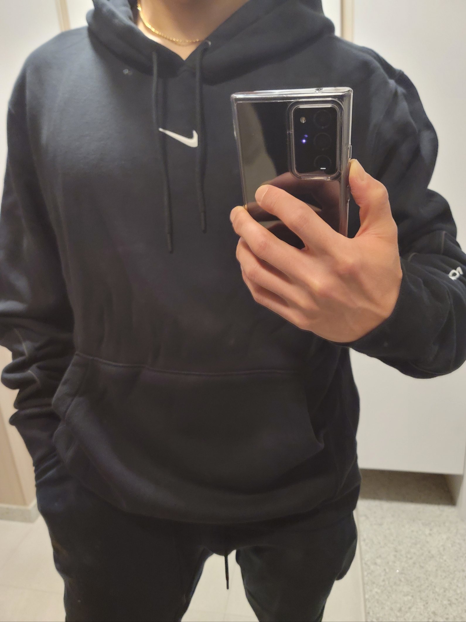 Nike x Drake Nocta Fleece Hoodie Black (FN7659-010), Nike x Drake Nocta Fleece Hoodie Dark Grey Heather (FN7659-063) 착용 스타일 - 2
