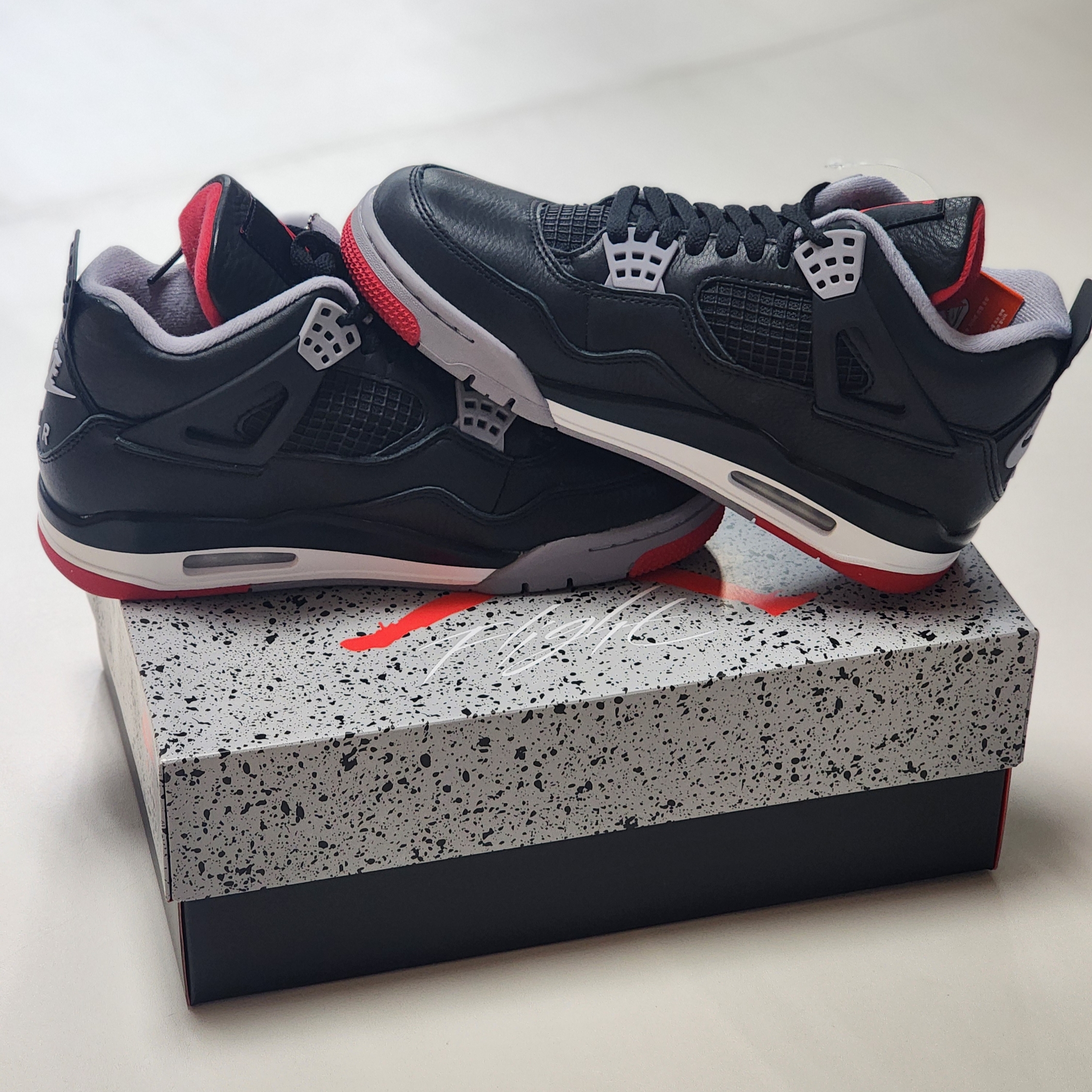 Jordan 4 Retro Bred Reimagined 착용 스타일 - 1