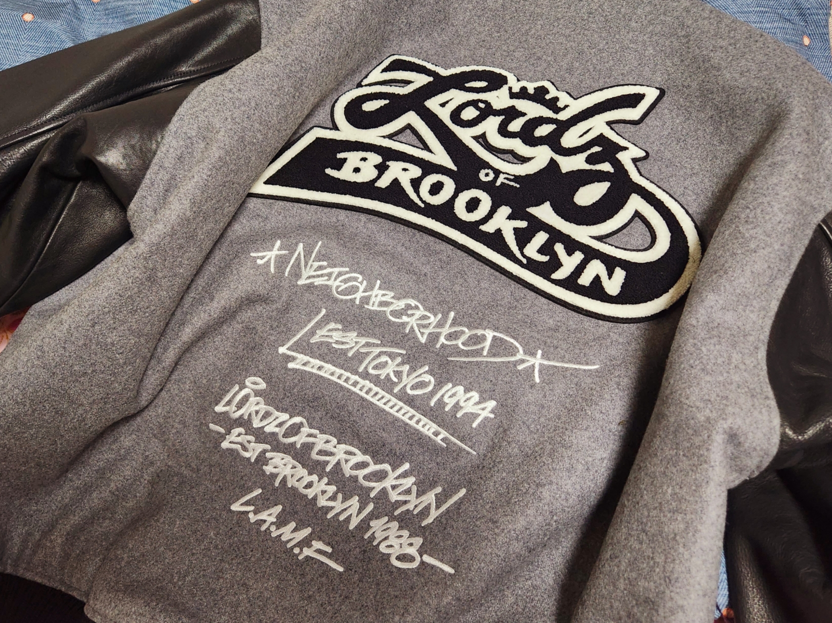 Neighborhood x Major Force Stadium Jacket Black 착용 스타일 - 2