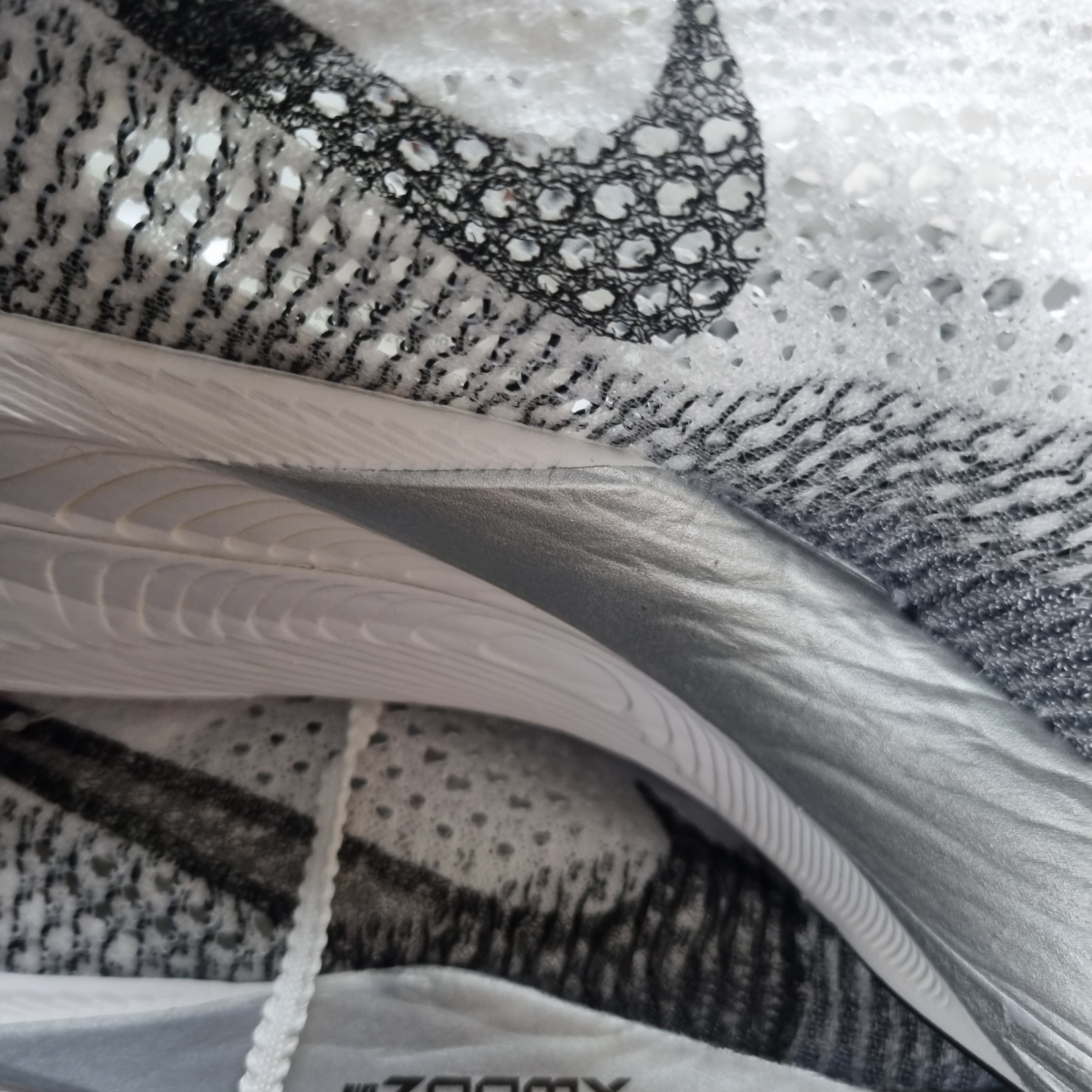 Nike ZoomX Vaporfly Next% 3 White Grey 착용 스타일