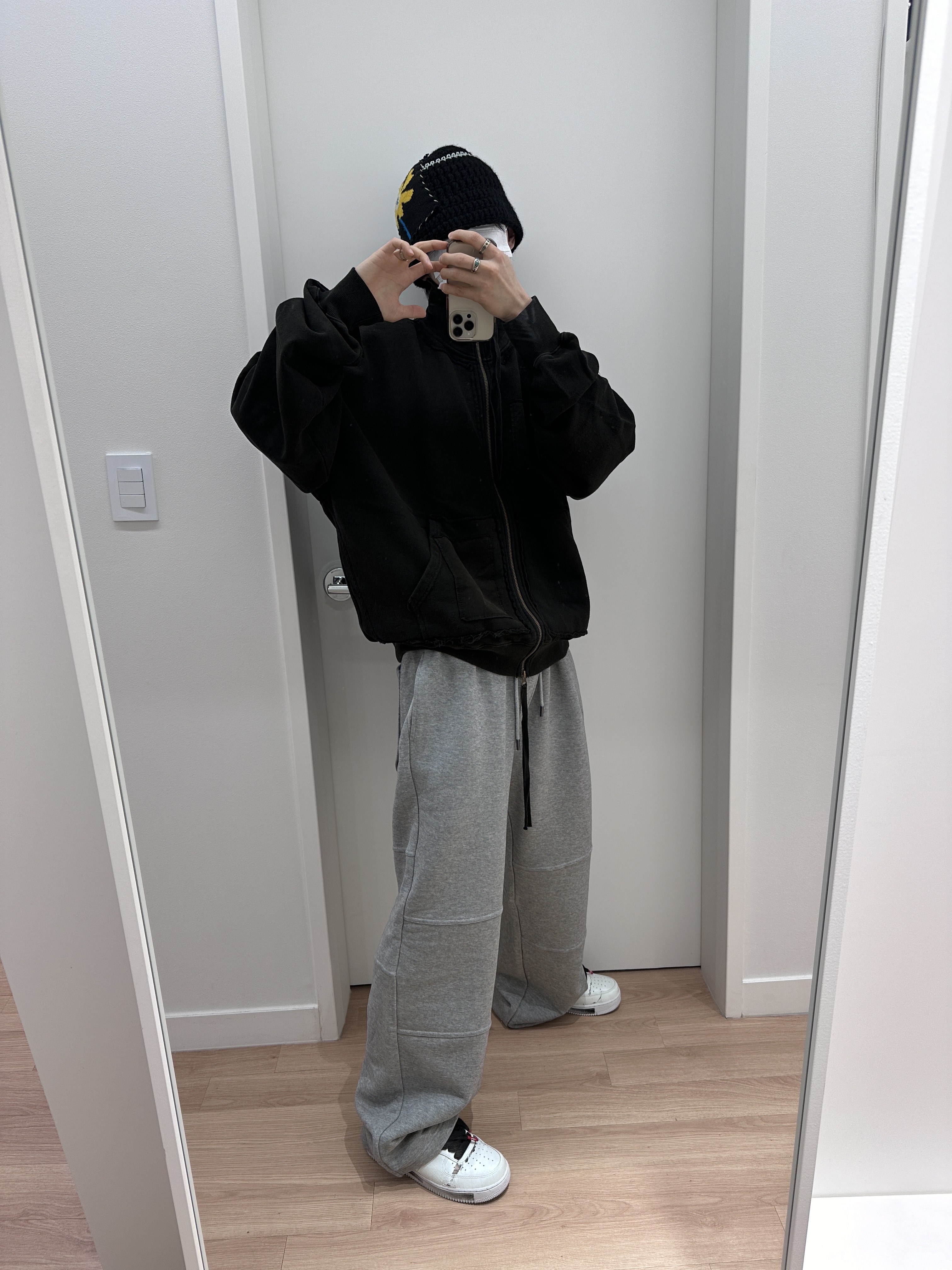 Undermycar Gaor Multi Patched Vintage Zip-Up Ganache - 23SS 착용 스타일 - 2