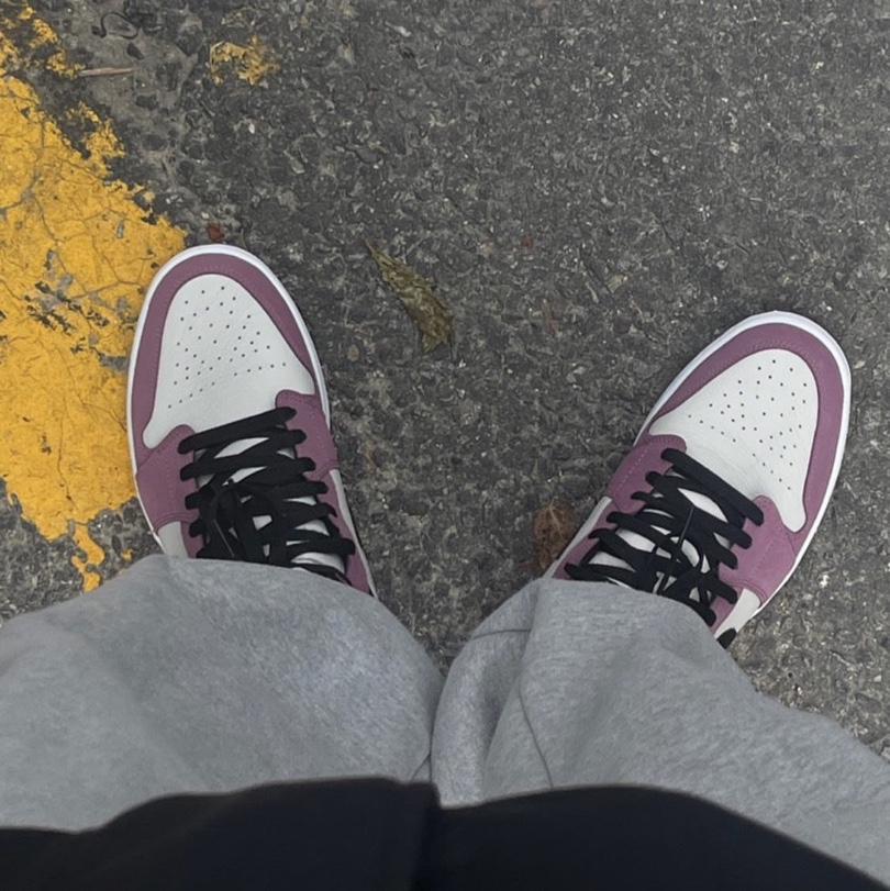 (W) Jordan 1 Mid SE Light Mulberry 착용 스타일