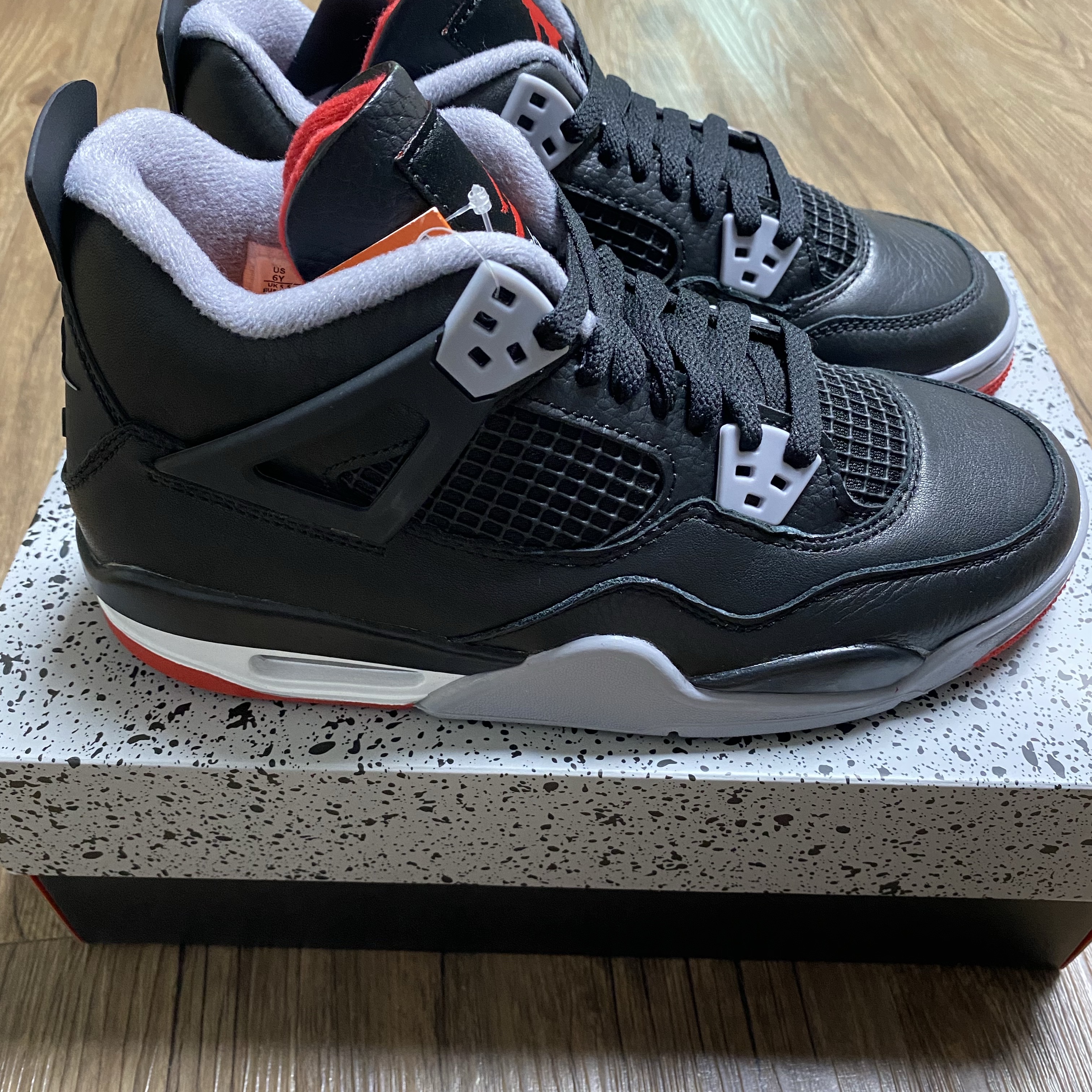 Jordan 4 Retro Bred Reimagined, (GS) Jordan 4 Retro Bred Reimagined 착용 스타일 - 4