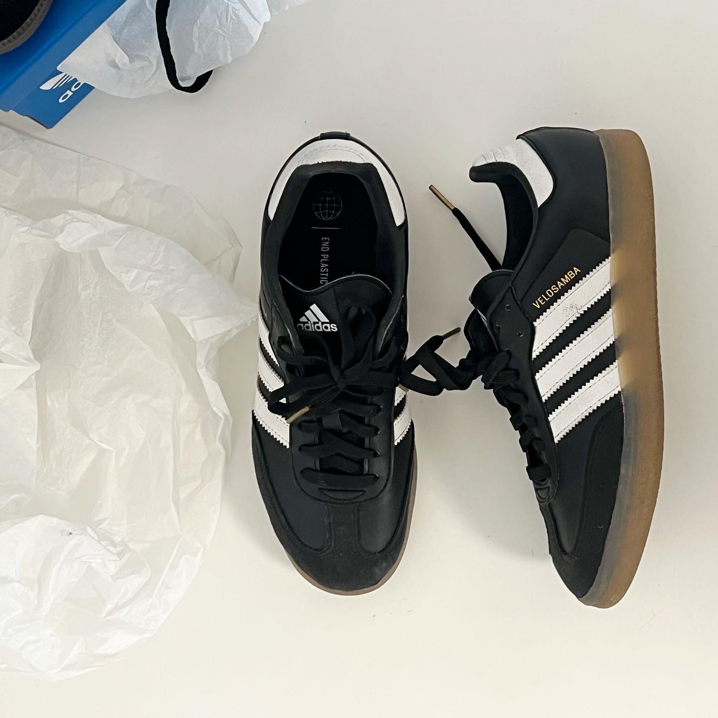 Adidas Velosamba Cycling Core Black Core White 착용 스타일
