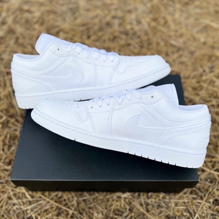 Jordan 1 Low Triple White 착용 스타일