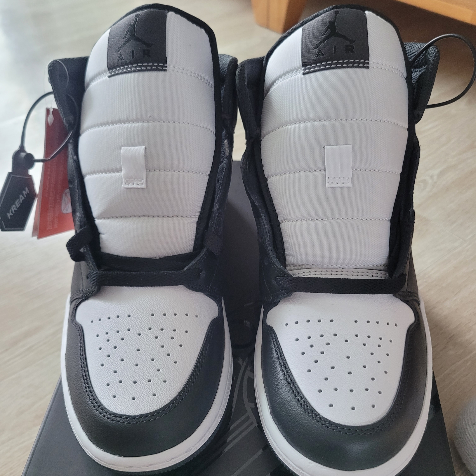 Jordan 1 Mid SE Off Noir Black White 착용 스타일 - 2