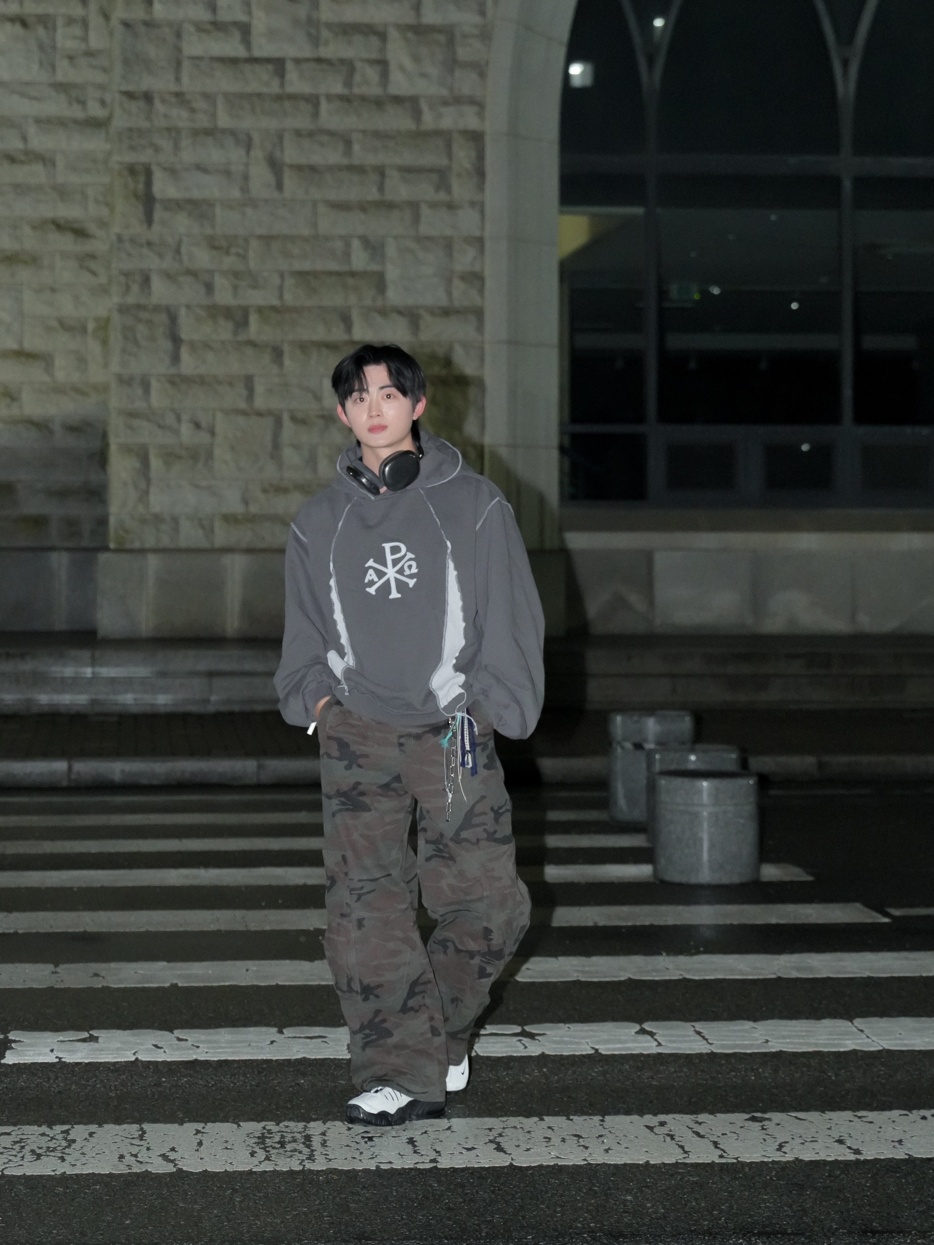 Maison Mihara Yasuhiro Blakey OG Sole Canvas Low-top Sneakers White, Karactor Lumping Cargo Pants Camo 착용 스타일 - 2