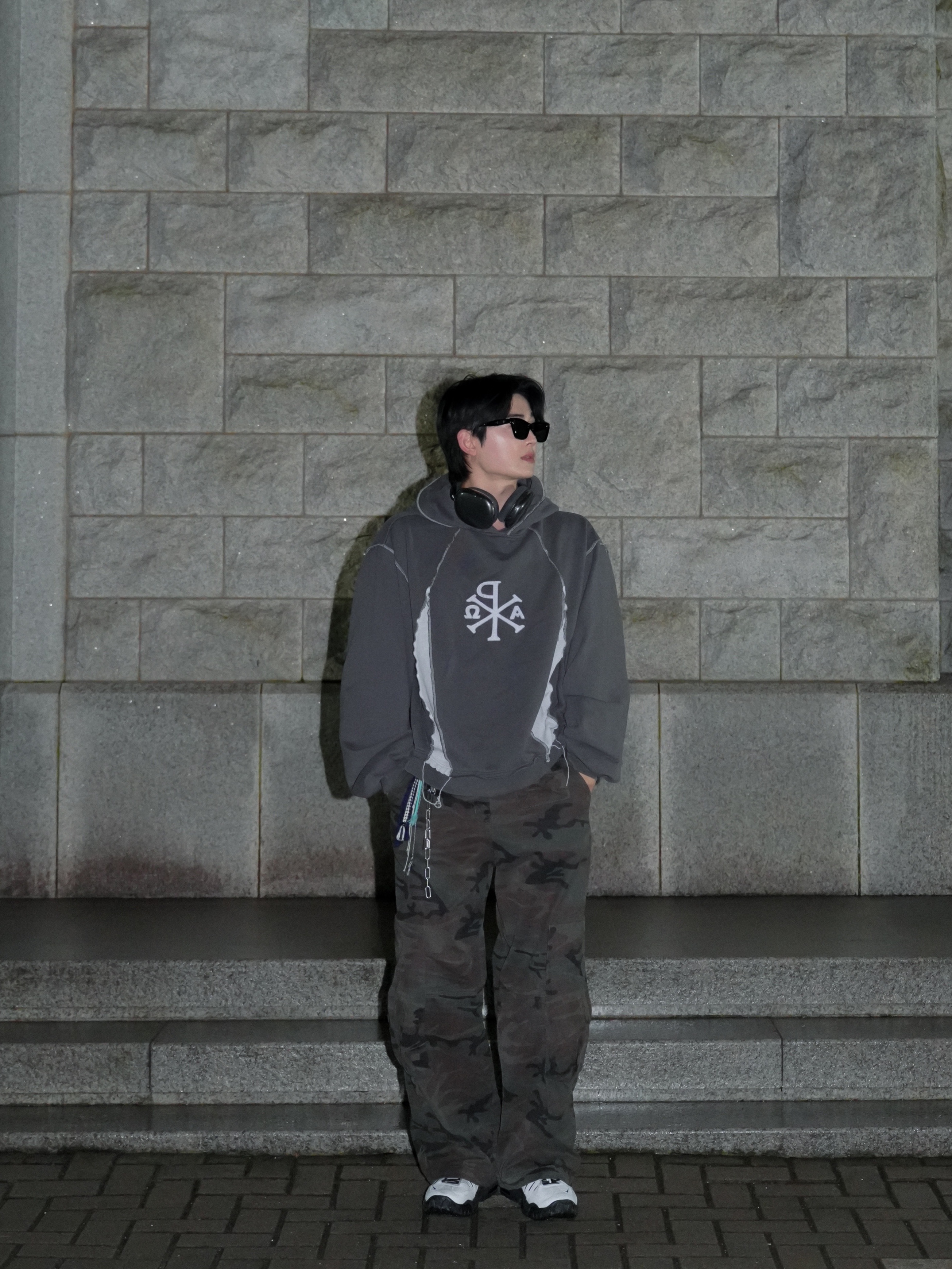 Maison Mihara Yasuhiro Blakey OG Sole Canvas Low-top Sneakers White, Karactor Lumping Cargo Pants Camo 착용 스타일 - 6