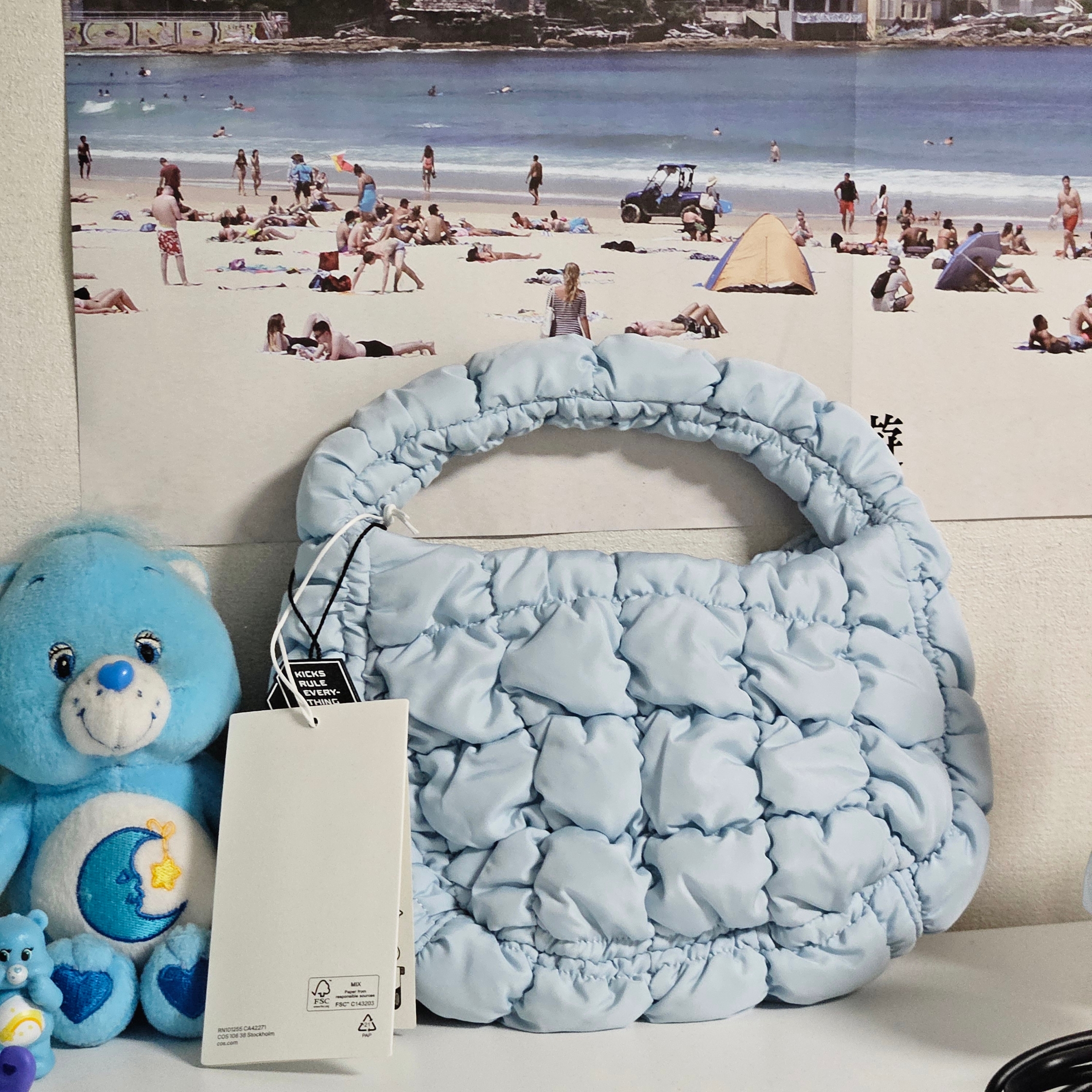 COS Quilted Micro Bag Light Blue 착용 스타일