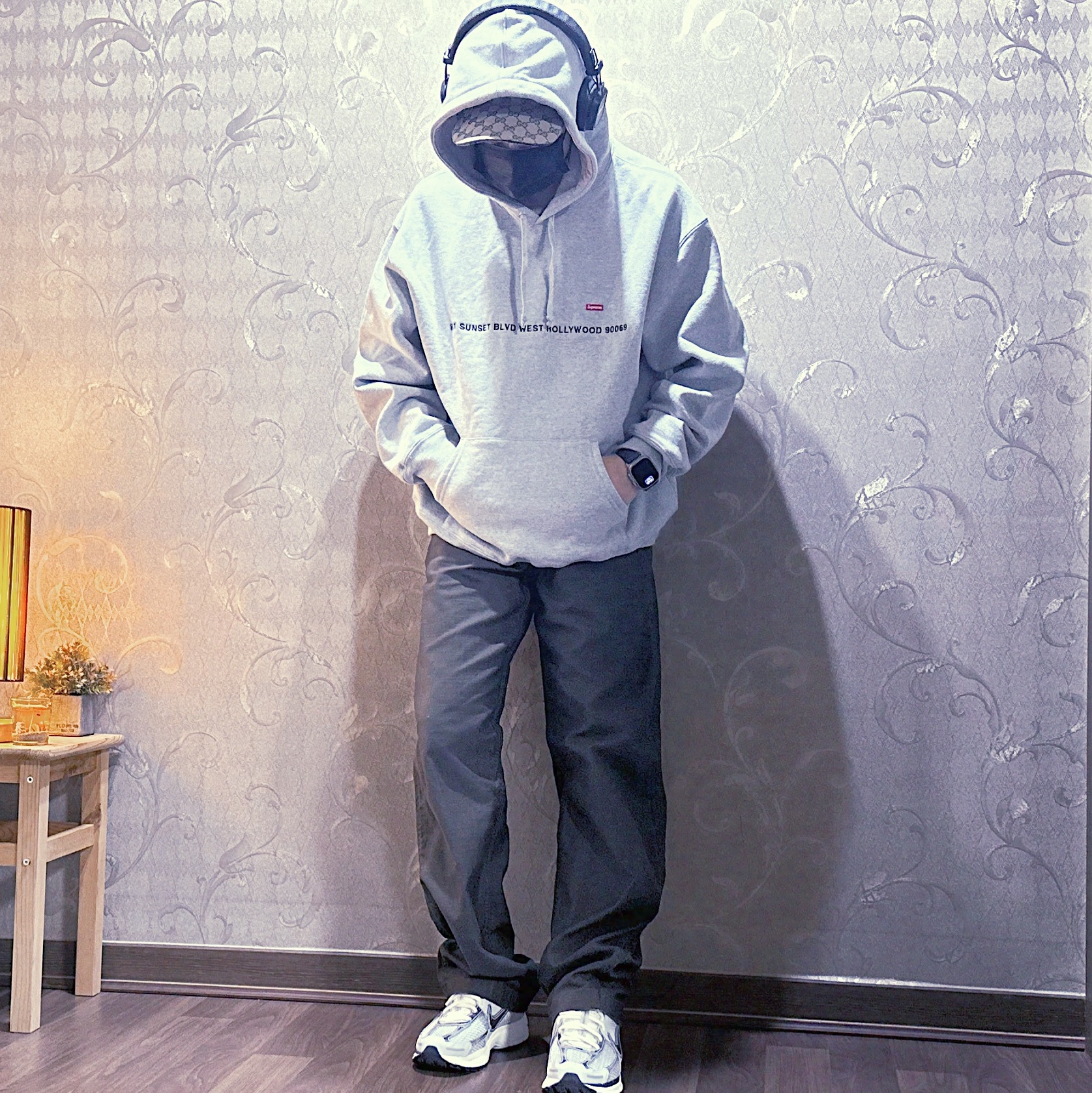 Supreme West Hollywood Shop Small Box Hooded Sweatshirt Heather Grey - 23FW 착용 스타일 - 1