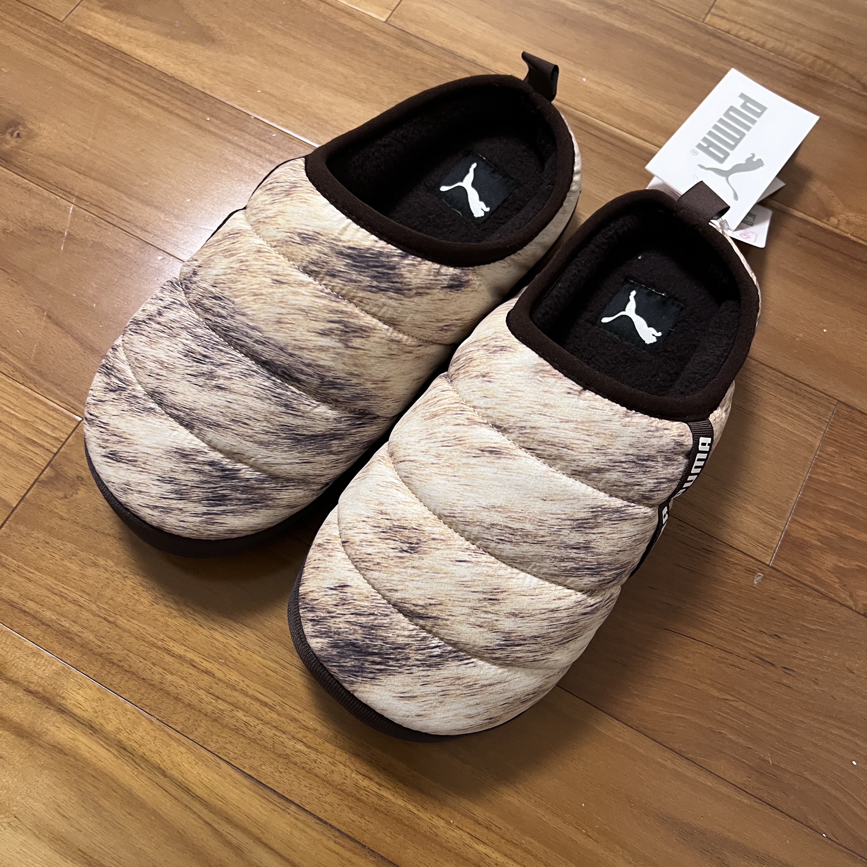 Puma Scuff Calf White Dark Chocolate 착용 스타일