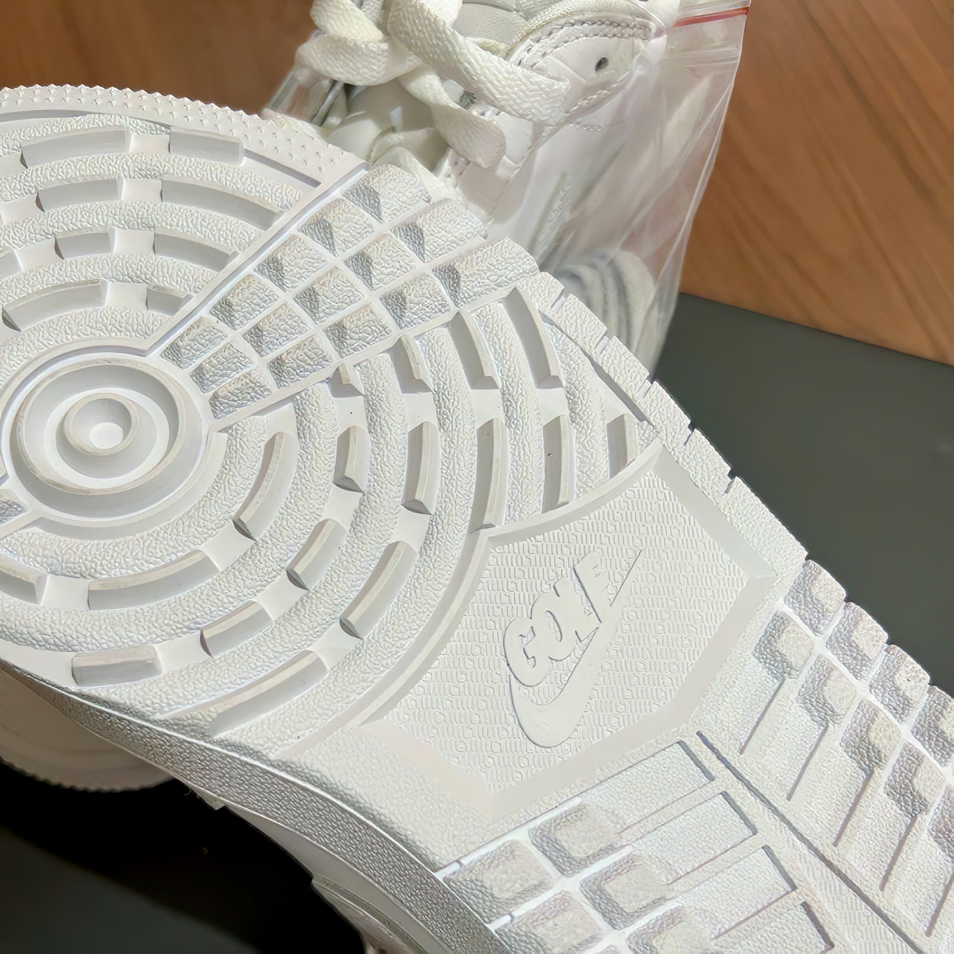 Jordan 1 Low Golf Triple White 착용 스타일