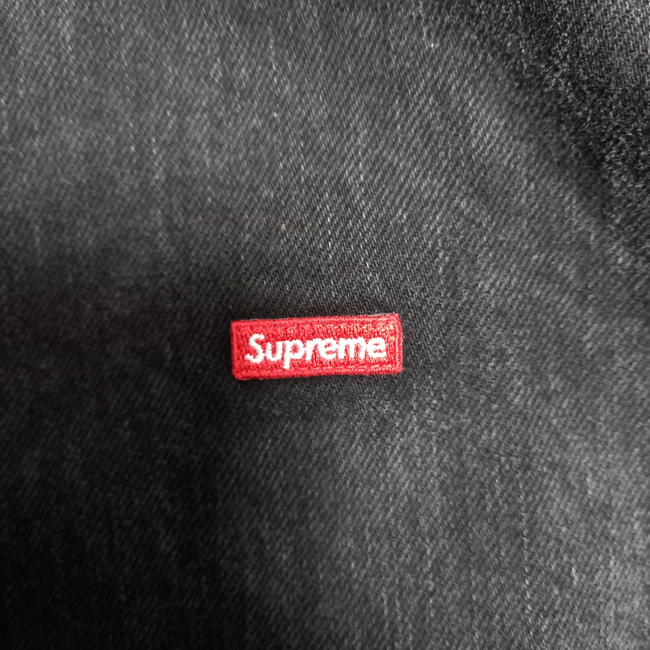 Supreme Small Box Shirt Washed Black - 24SS 착용 스타일 - 3