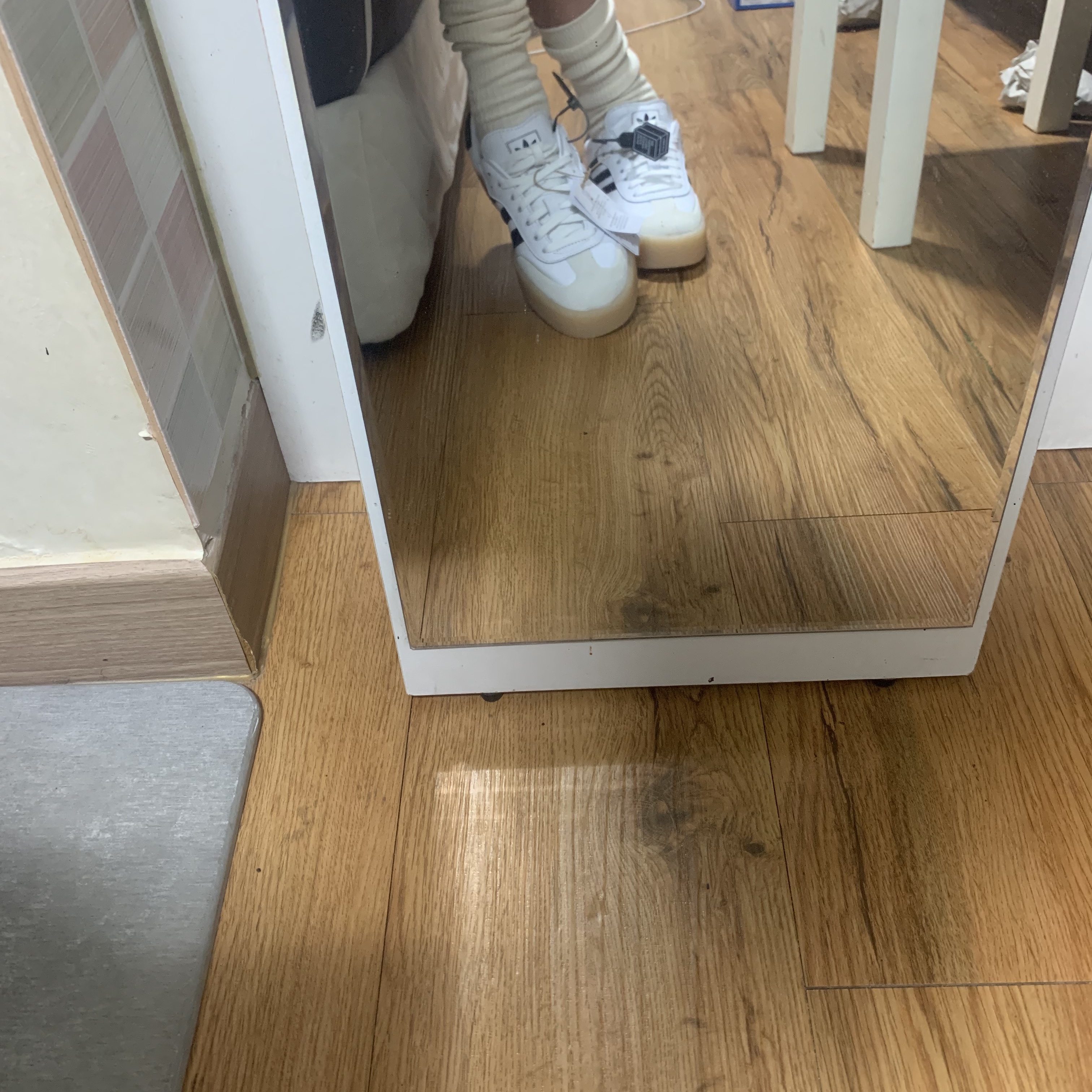 (W) Adidas Sambae White Black 착용 스타일 - 2