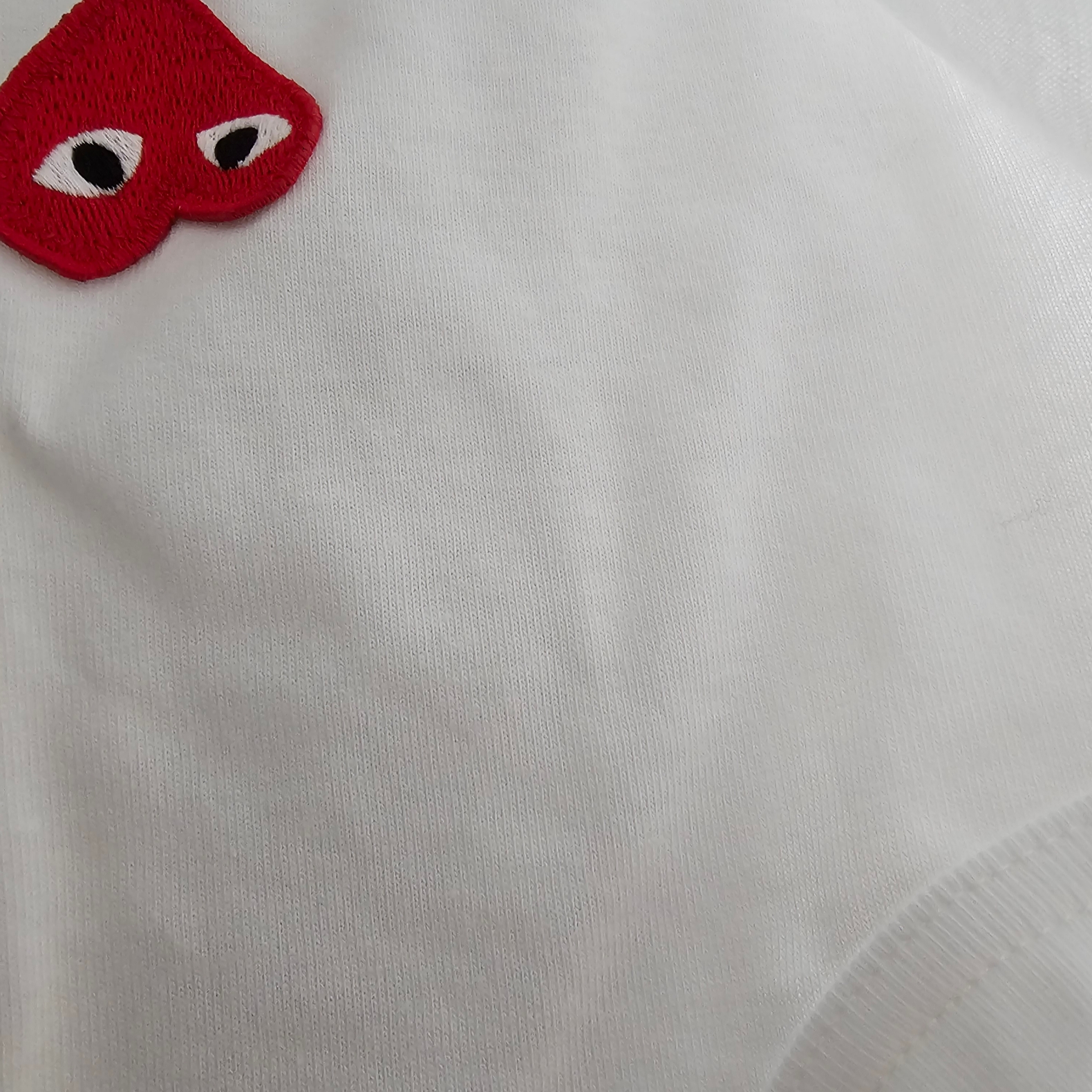 Play Comme des Garcons Red Heart T-Shirt White 착용 스타일