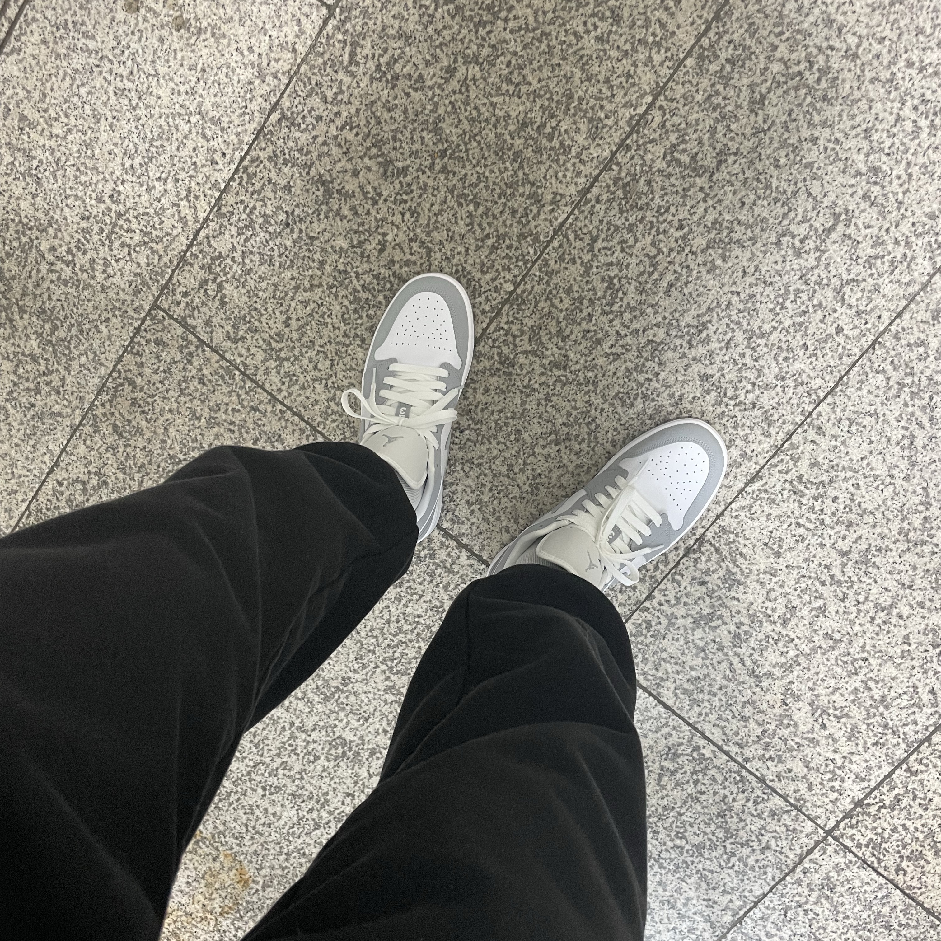 (W) Jordan 1 Low White Wolf Grey 착용 스타일