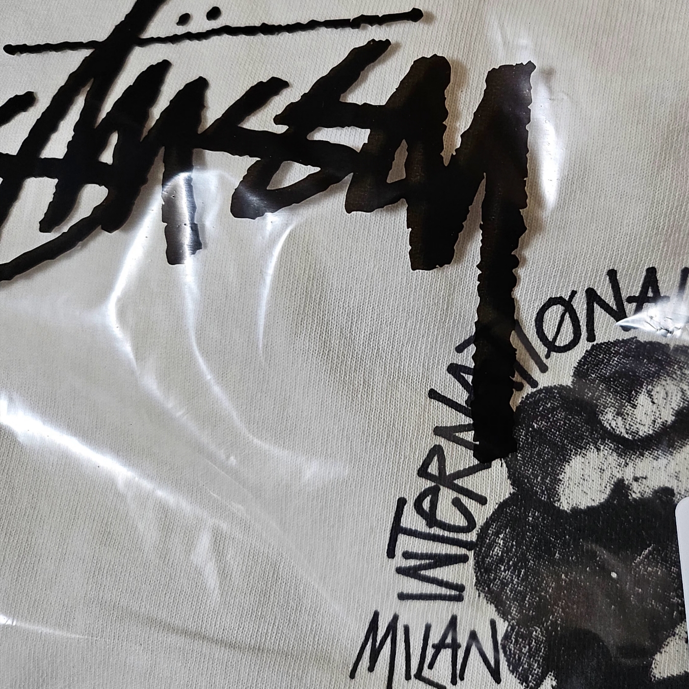 Stussy Camelot Pigment Dyed T-Shirt Natural 착용 스타일