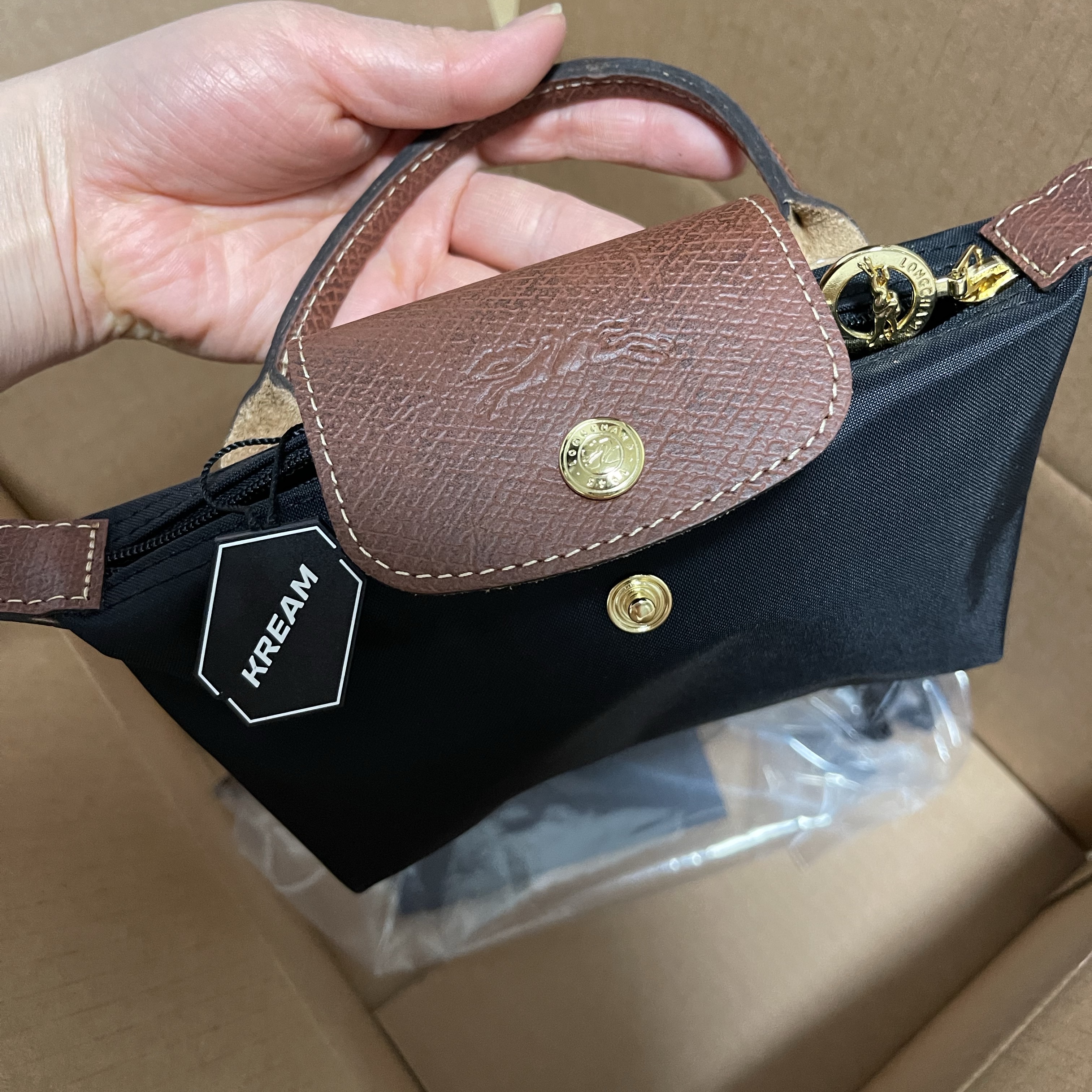 Longchamp Le Pliage Original Handle Pouch Black 착용 스타일 - 2