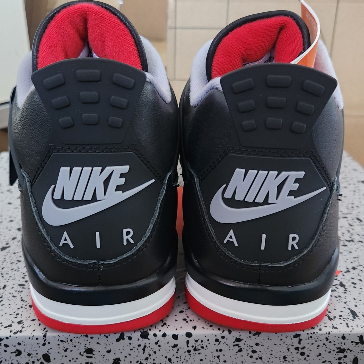 Jordan 4 Retro Bred Reimagined 착용 스타일 - 4