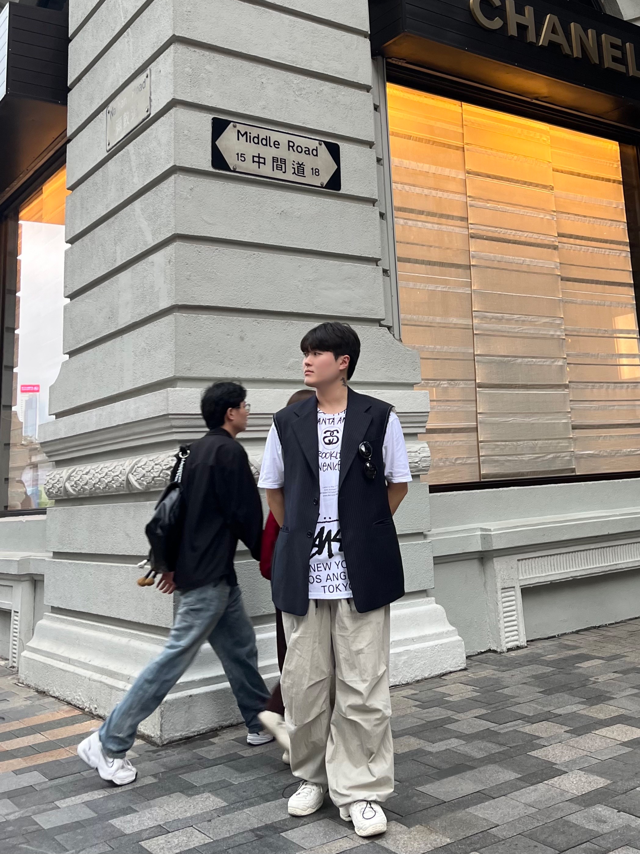 Nike x Comme des Garcons Homme Plus Air Foamposite One White, Stussy x Takahiromiyashita The Soloist 40 WT T-Shirt 착용 스타일 - 1