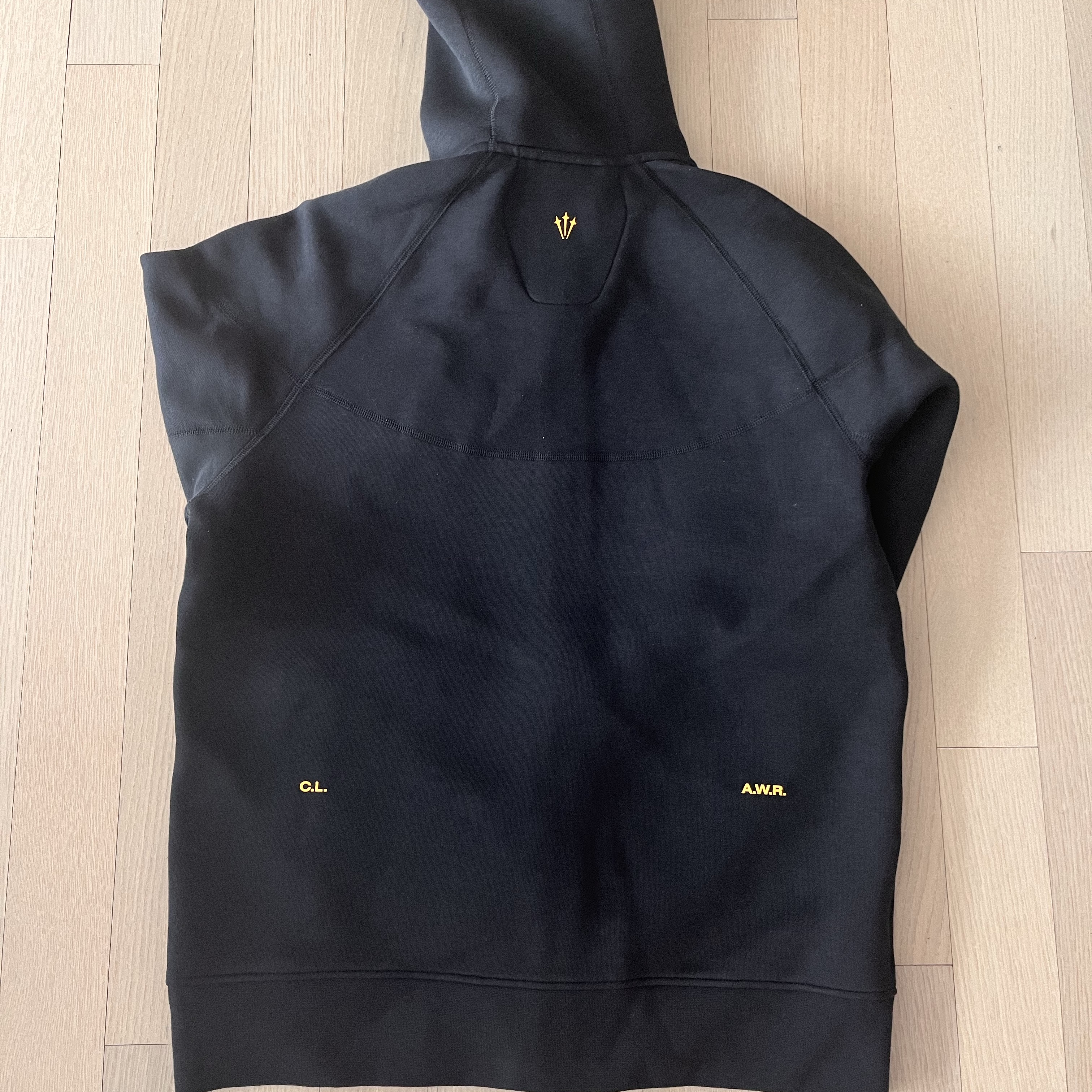 Nike x Drake Nocta Tech Fleece Hoodie Black (FD8453-010) 착용 스타일 - 5