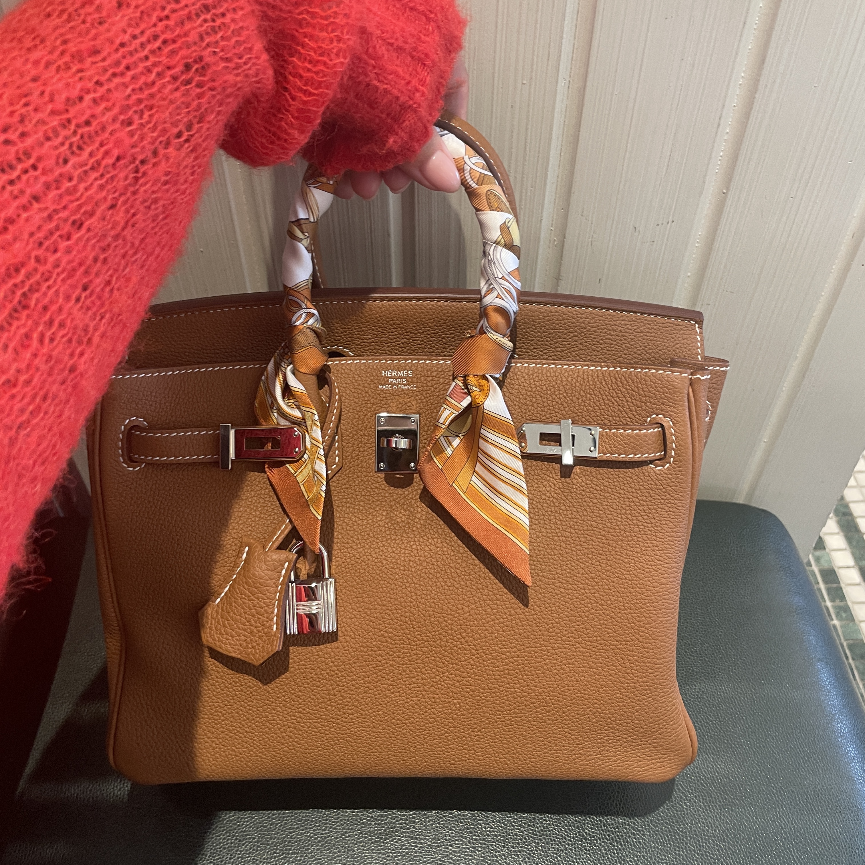 (W) Hermes Brides et Gris-Gris Twilly Caramel Blanc Bronze 착용 스타일