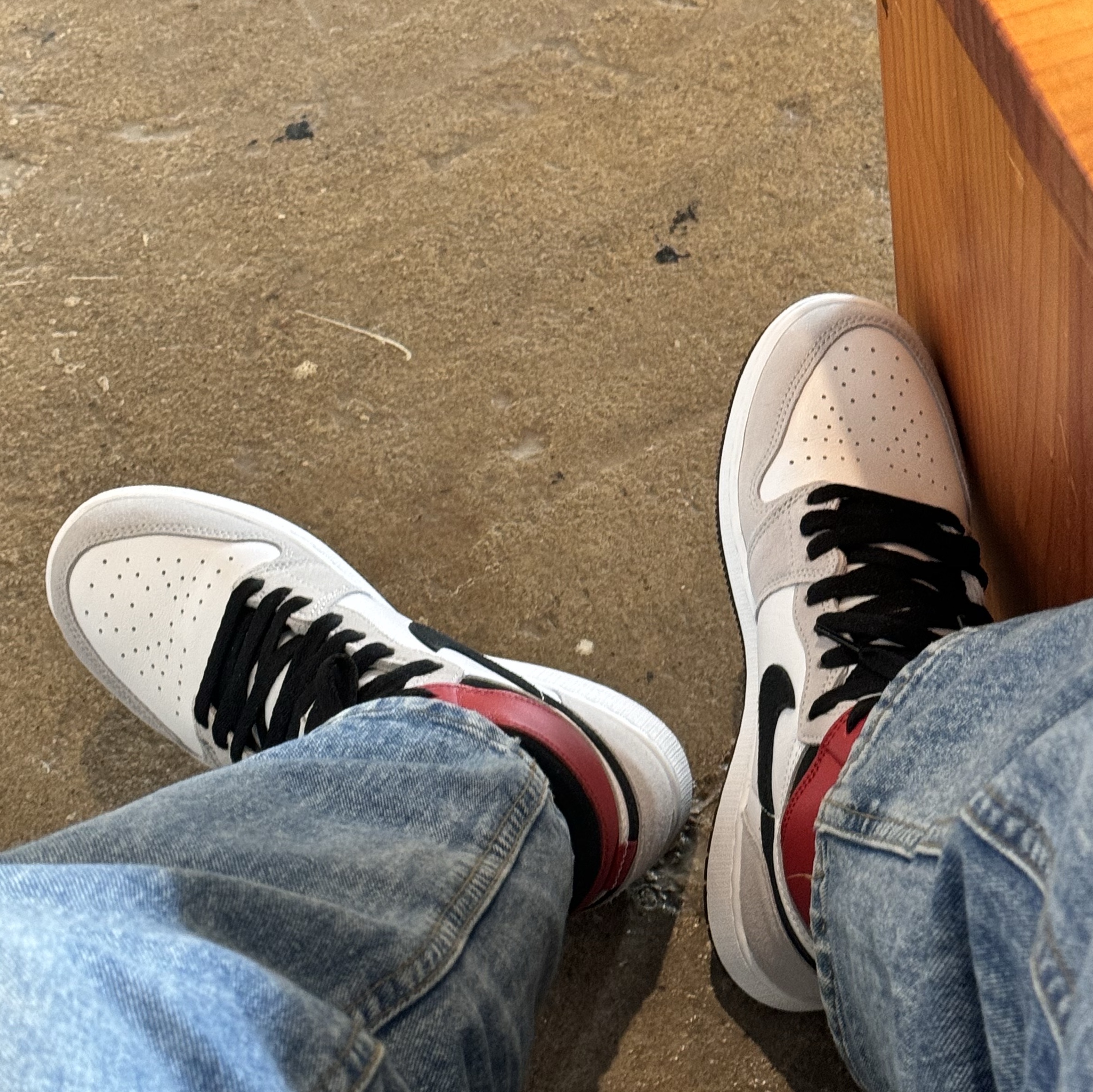 (GS) Jordan 1 Retro High OG Light Smoke Grey 착용 스타일