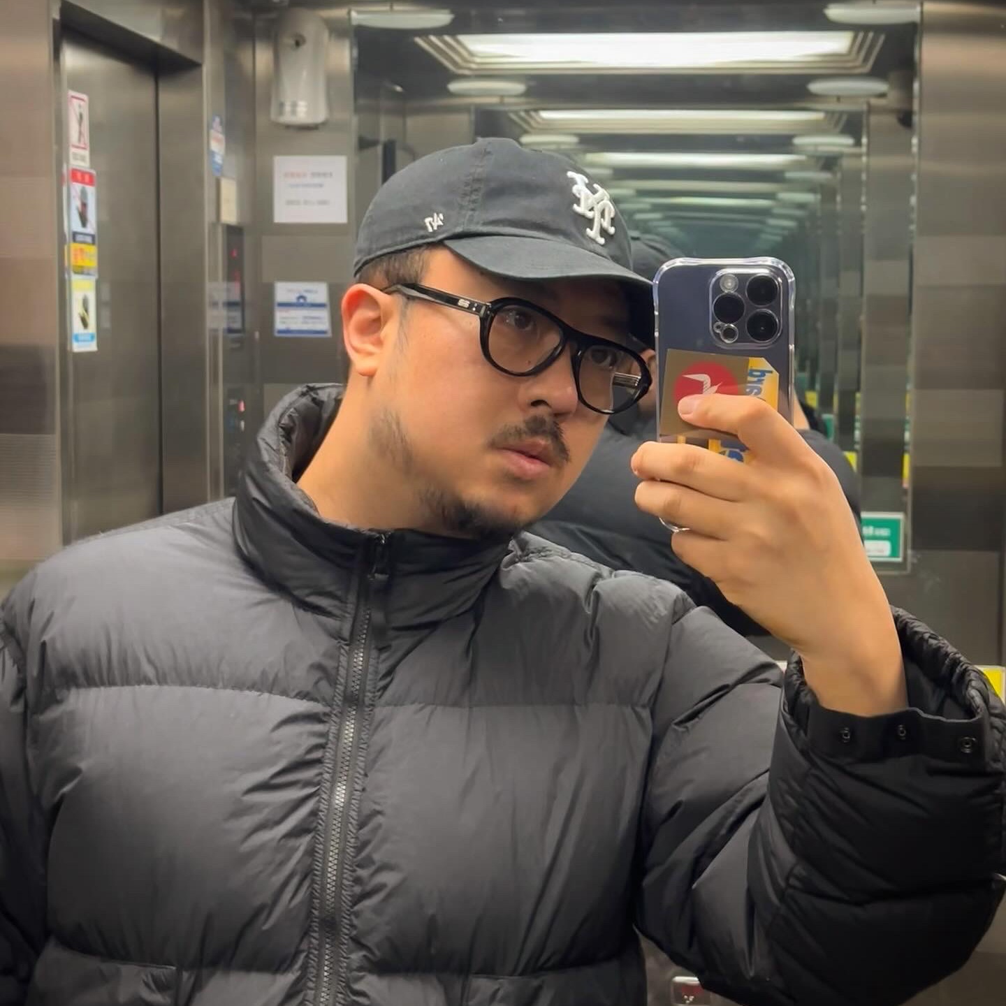 Gentle Monster Oaa 01 Black, Stone Island 40623 Garment Dyed Crinkle Reps Recycled Nylon Down Jacket Black - 23FW 착용 스타일 - 2