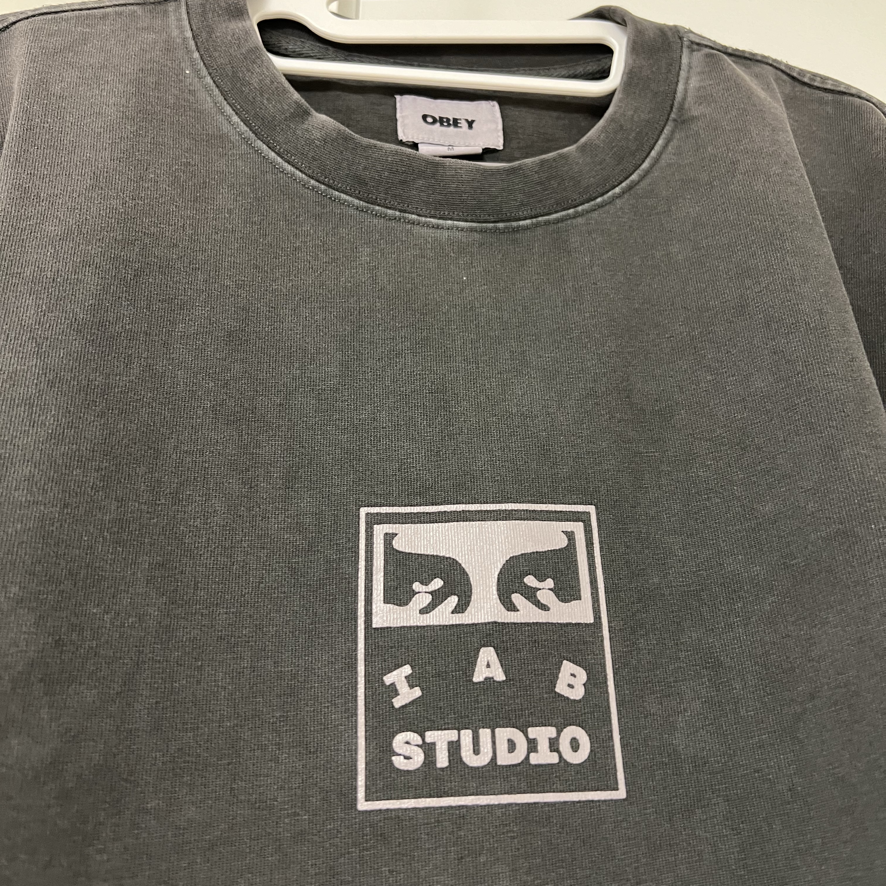 IAB Studio x Obey Icon Heavyweight Box T-Shirt Digital Black 착용 스타일