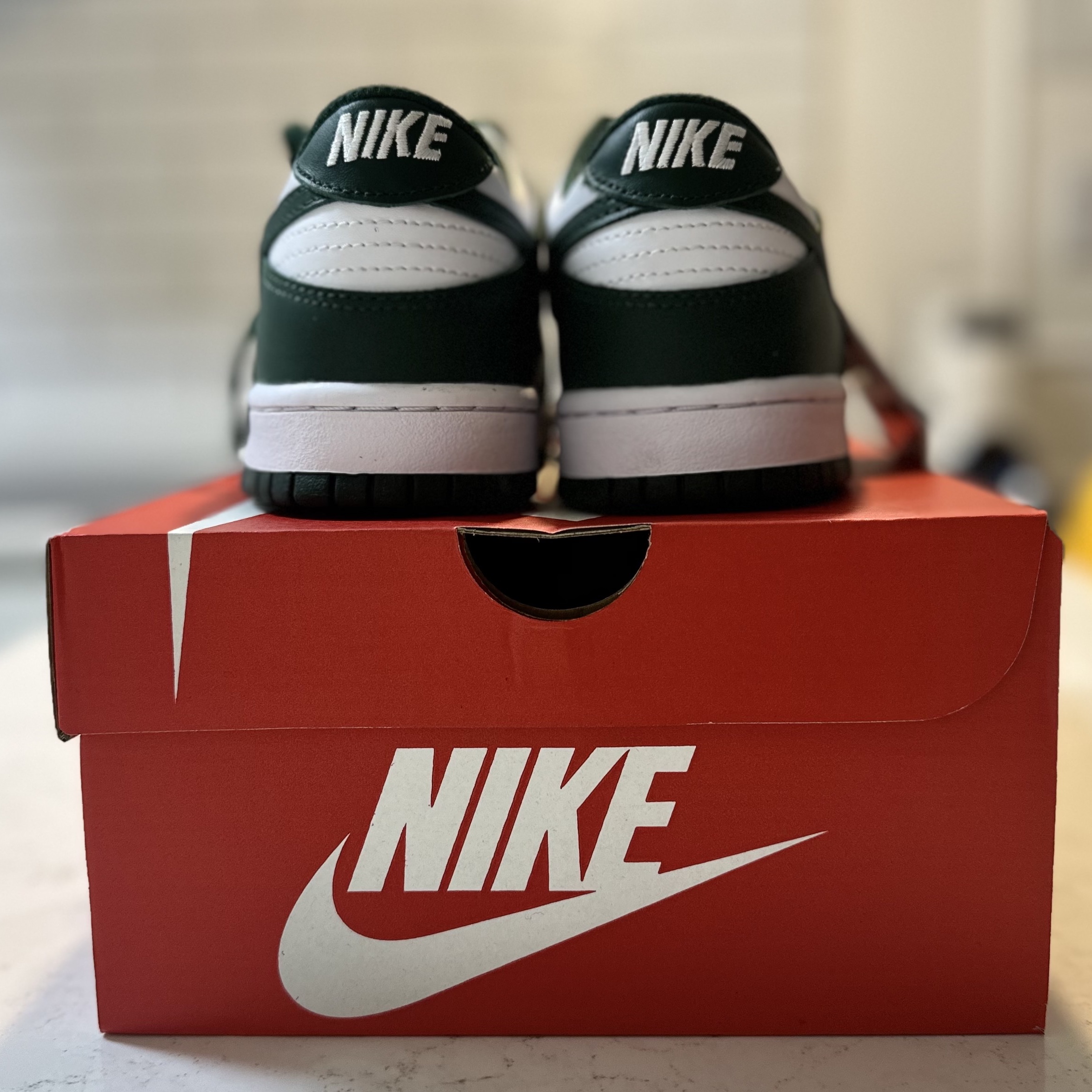 Nike Dunk Low Retro Varsity Green 착용 스타일 - 2