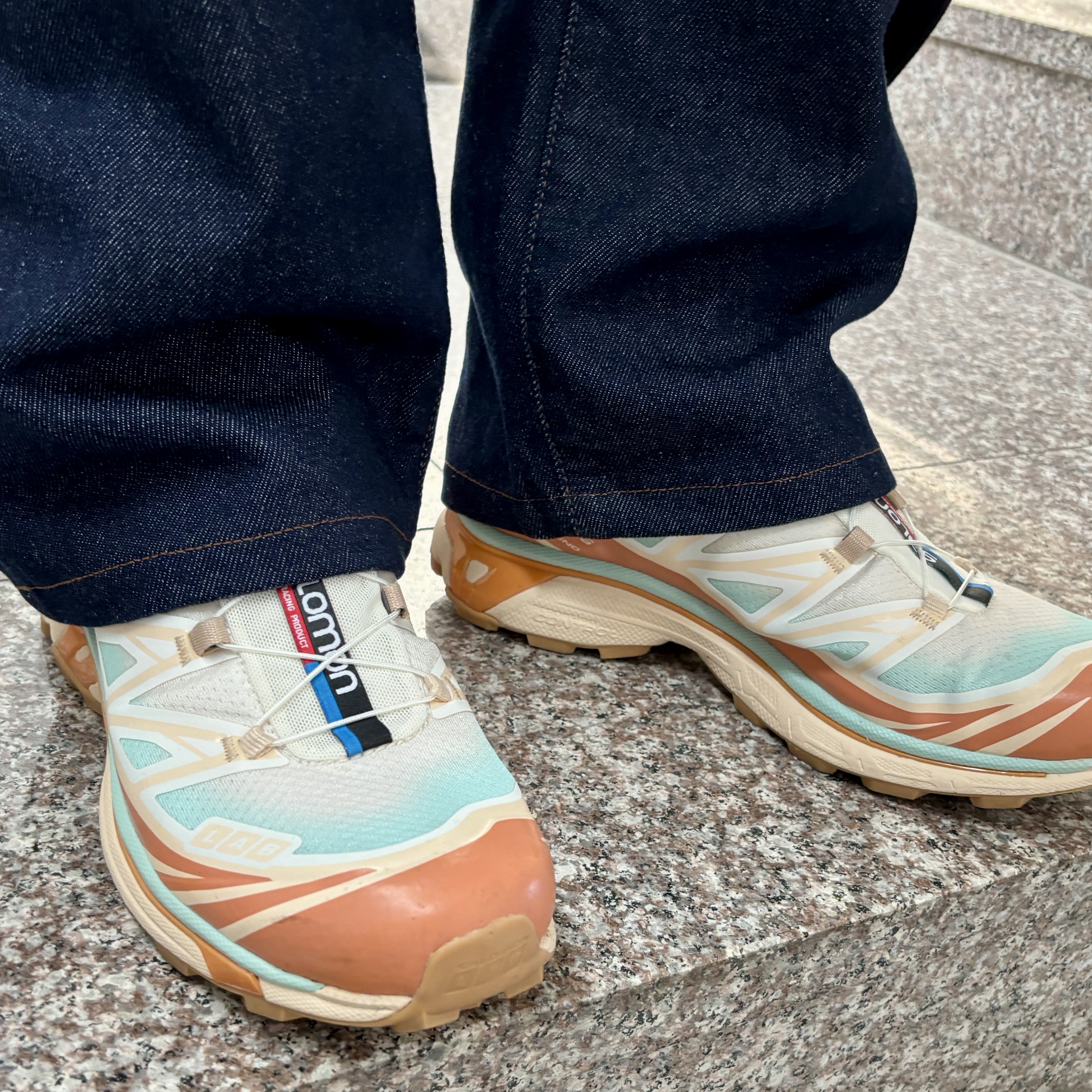 Salomon XT-6 Skyline Vanilla Ice Sun Baked 착용 스타일 - 3