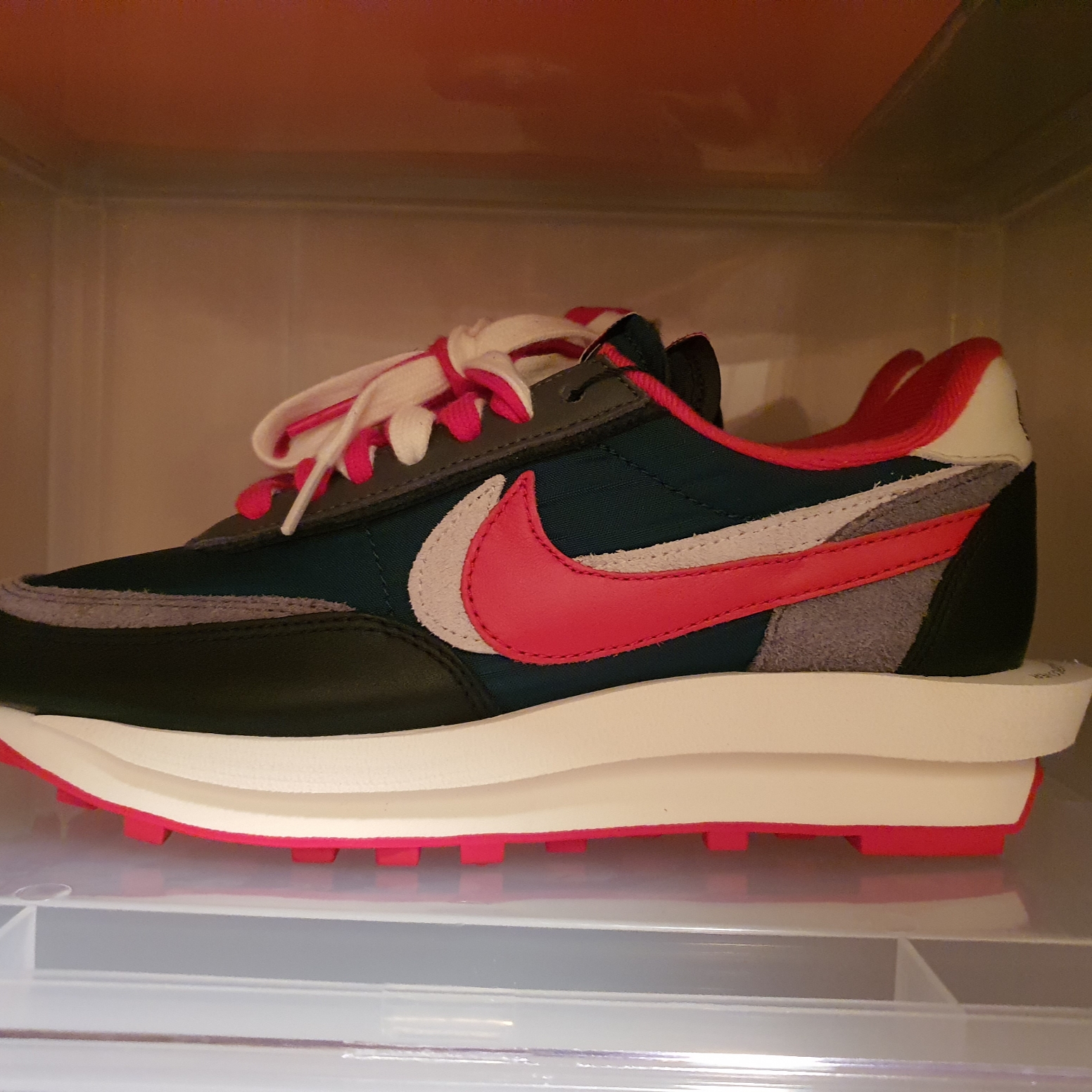Nike x Sacai x Undercover LDWaffle Midnight Spruce University Red 착용 스타일