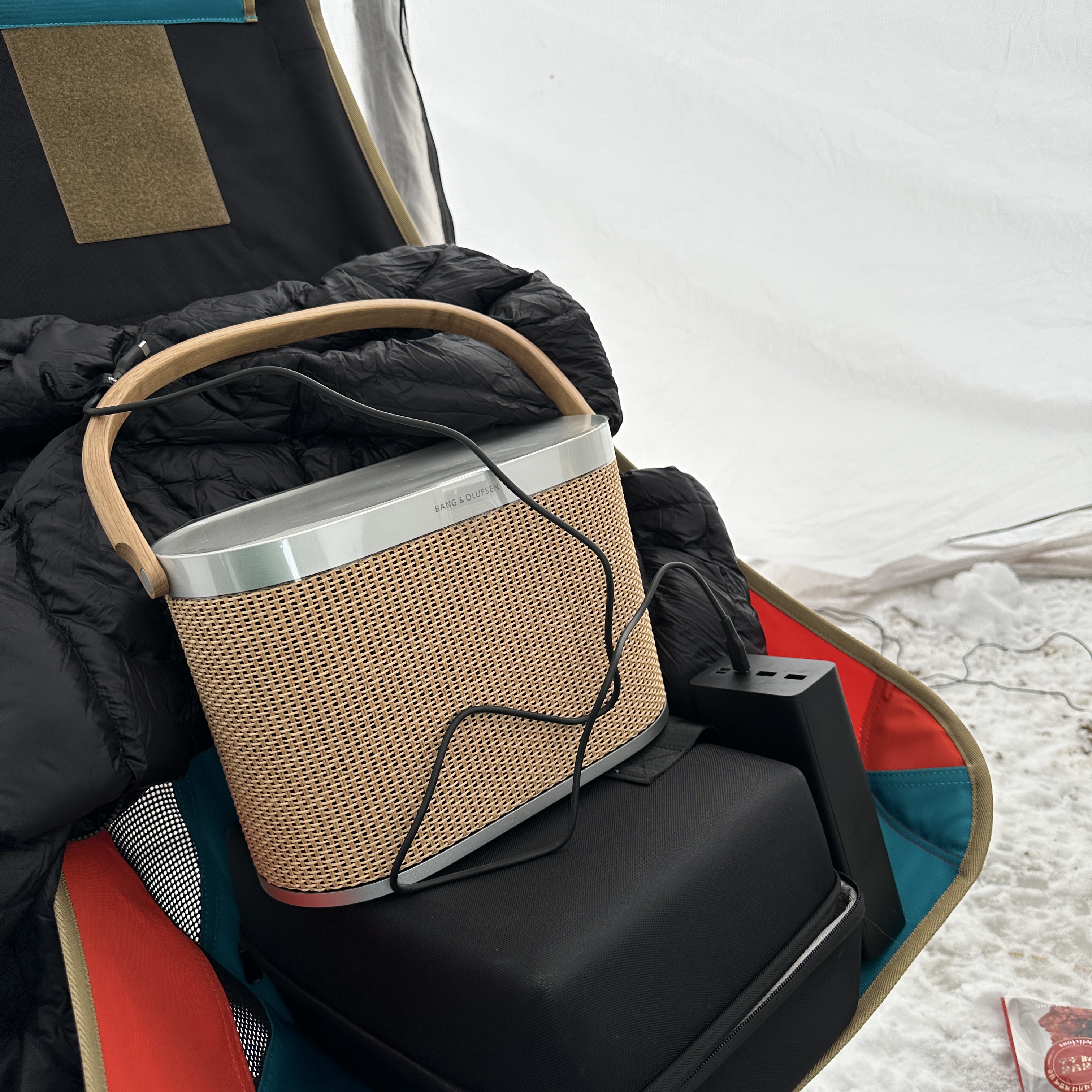 [12% 쿠폰] Bang & Olufsen Beosound A5 Nordic Weave 착용 스타일