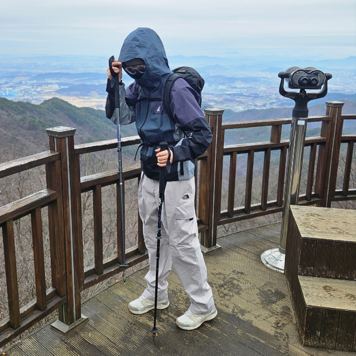 Nike NRG ACG Cuffed Beanie Olive Grey, Nike ACG Storm-Fit ADV Chain of Craters Jacket Faded Spruce Black - Asia 착용 스타일 - 1