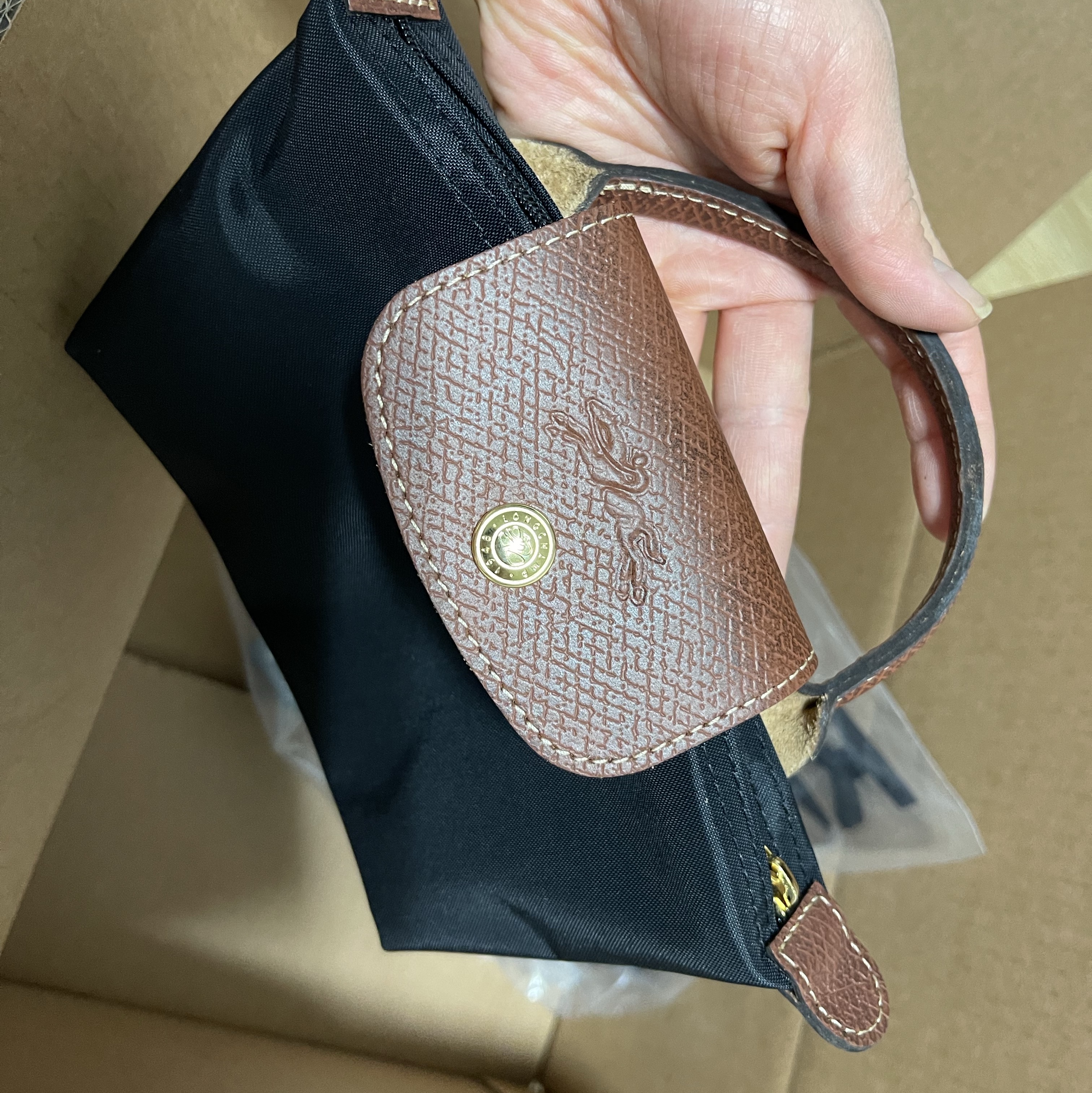 Longchamp Le Pliage Original Handle Pouch Black 착용 스타일 - 6
