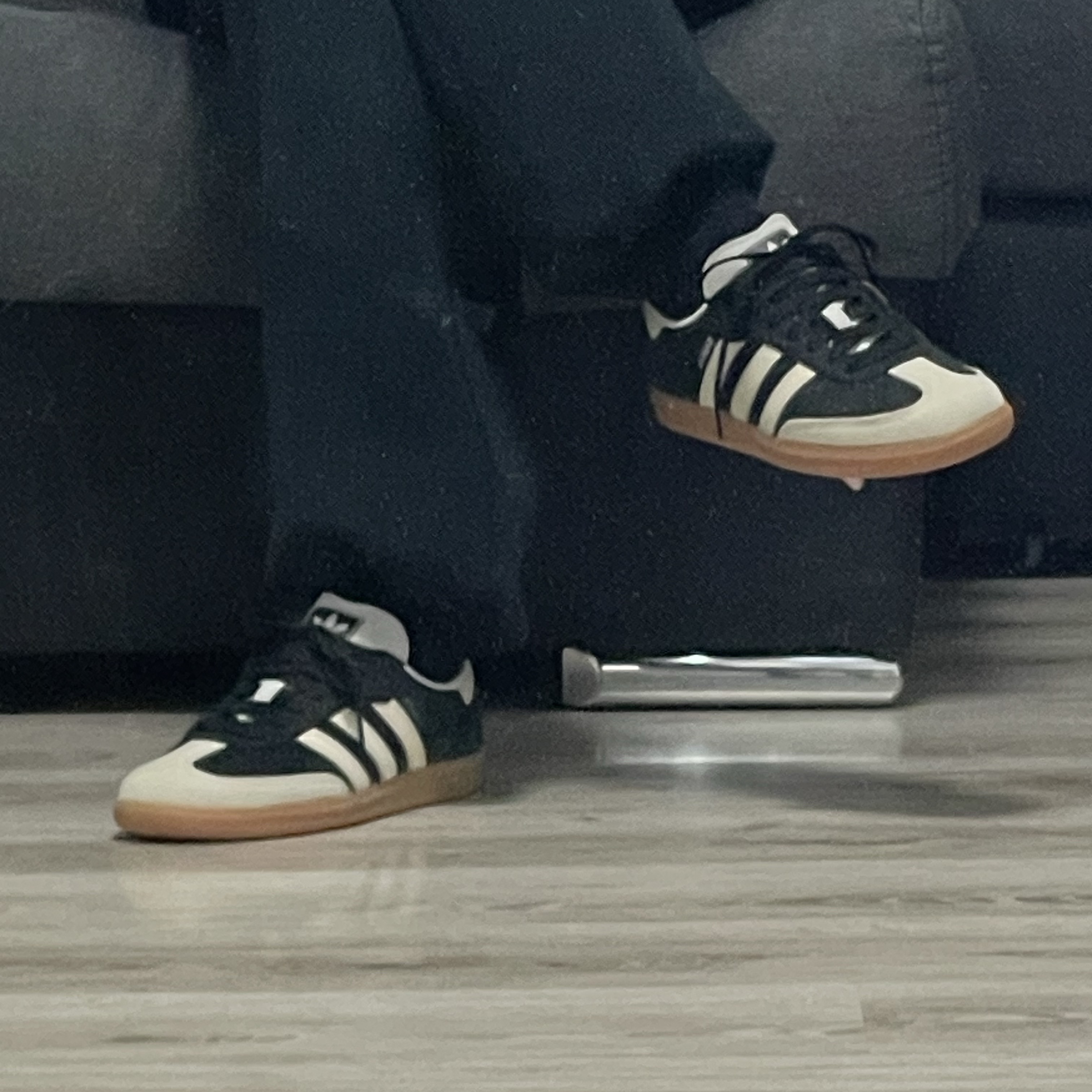 (W) Adidas Samba OG Core Black Wonder White, Nike NSW Tech Fleece Reimagined Loose Fit Open Hem Sweatpants Black - US/EU 착용 스타일 - 2
