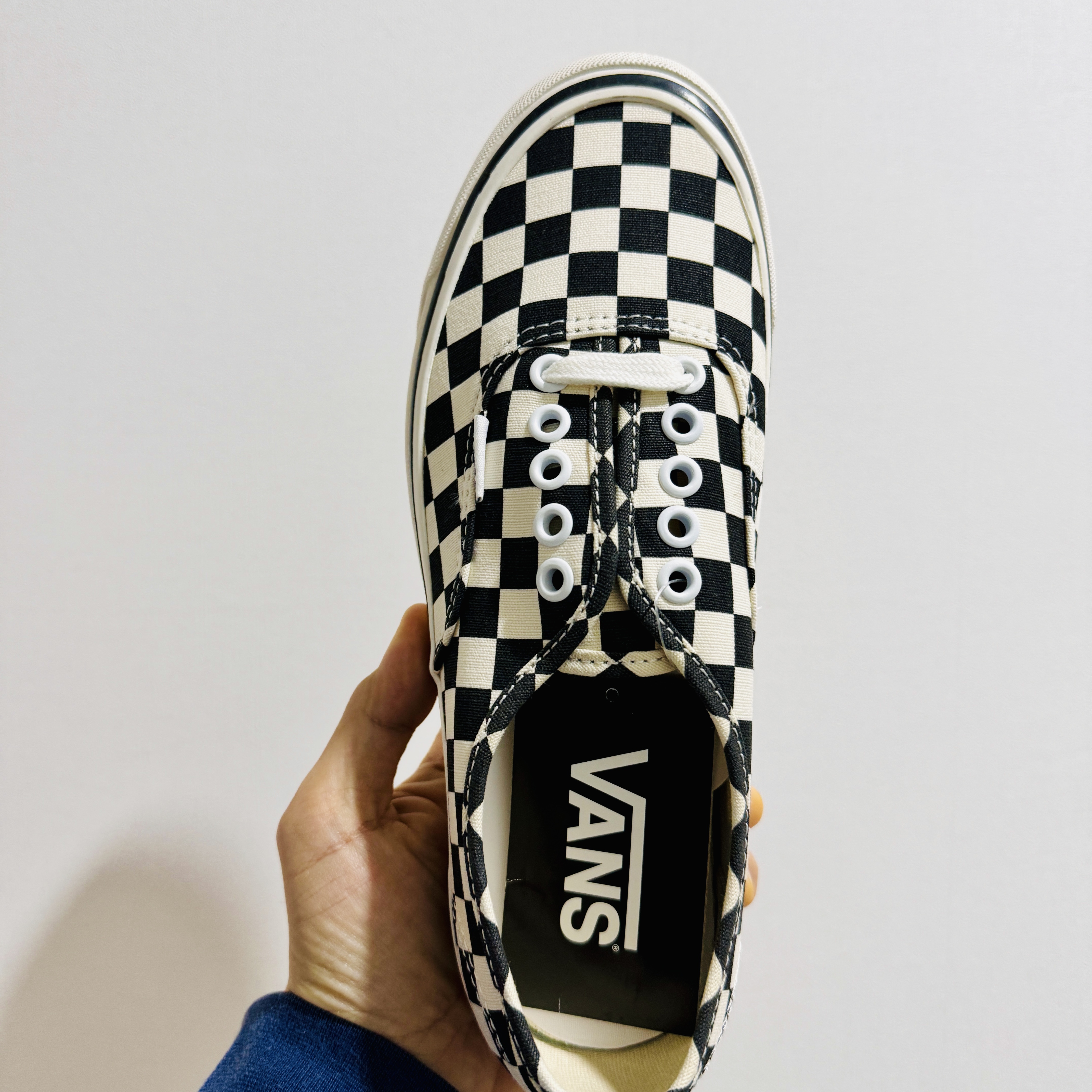 Vans Authentic 44 DX Anaheim Factory Black 착용 스타일 - 1