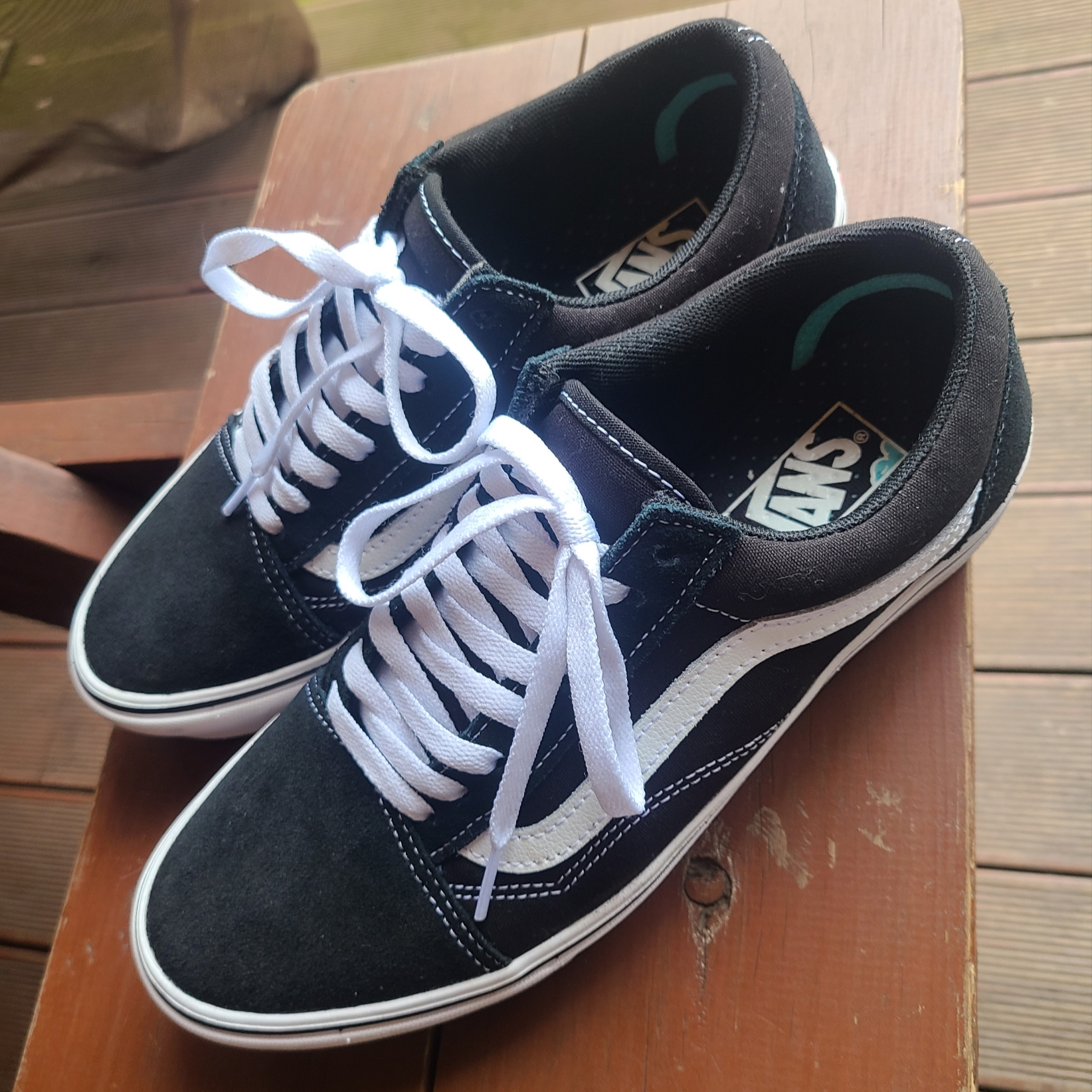 Vans ComfyCush Old Skool Black True white 착용 스타일
