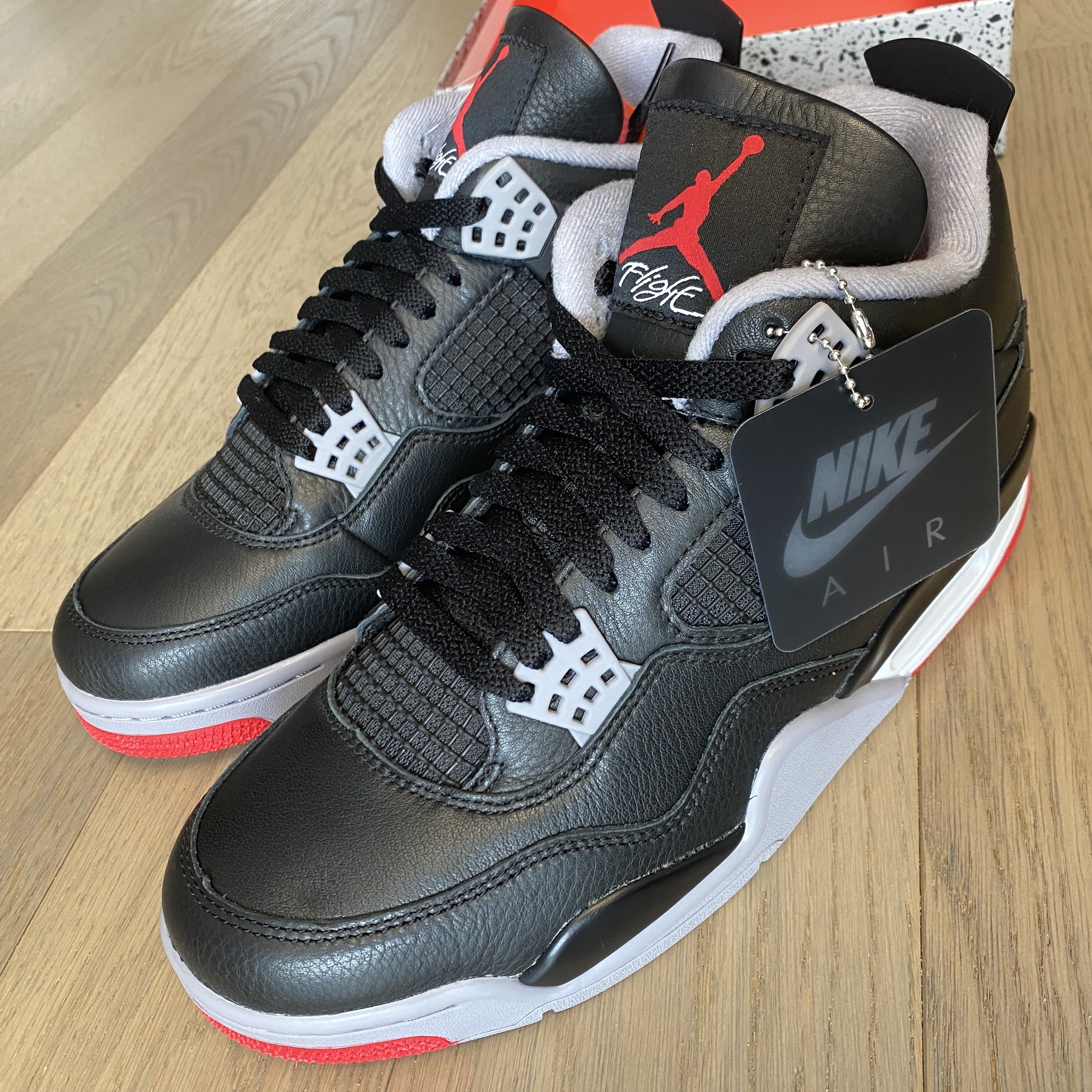 Jordan 4 Retro Bred Reimagined 착용 스타일 - 1