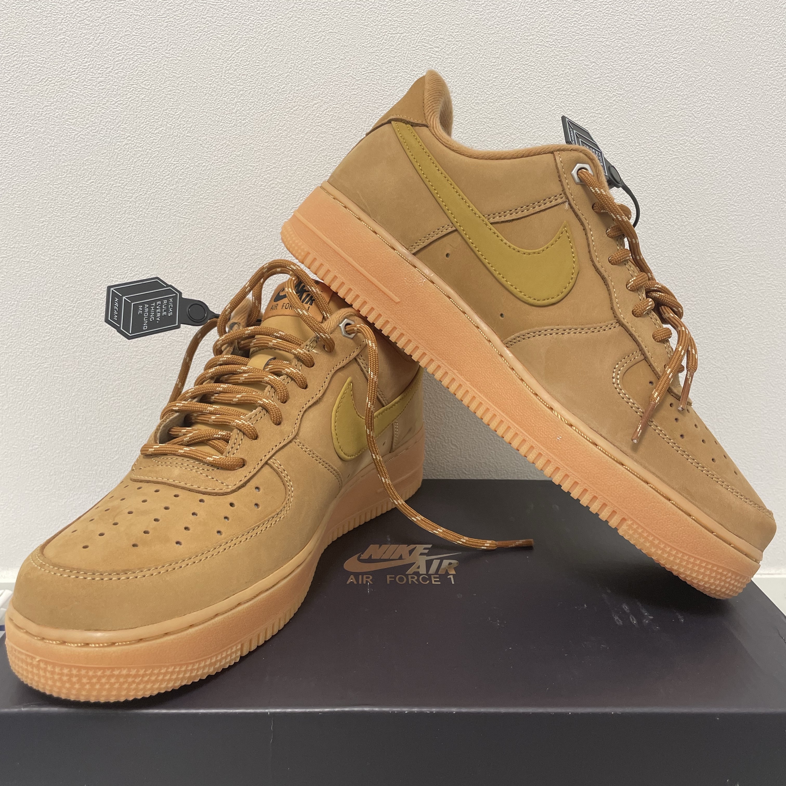 Nike Air Force 1 '07 WB Flax 착용 스타일