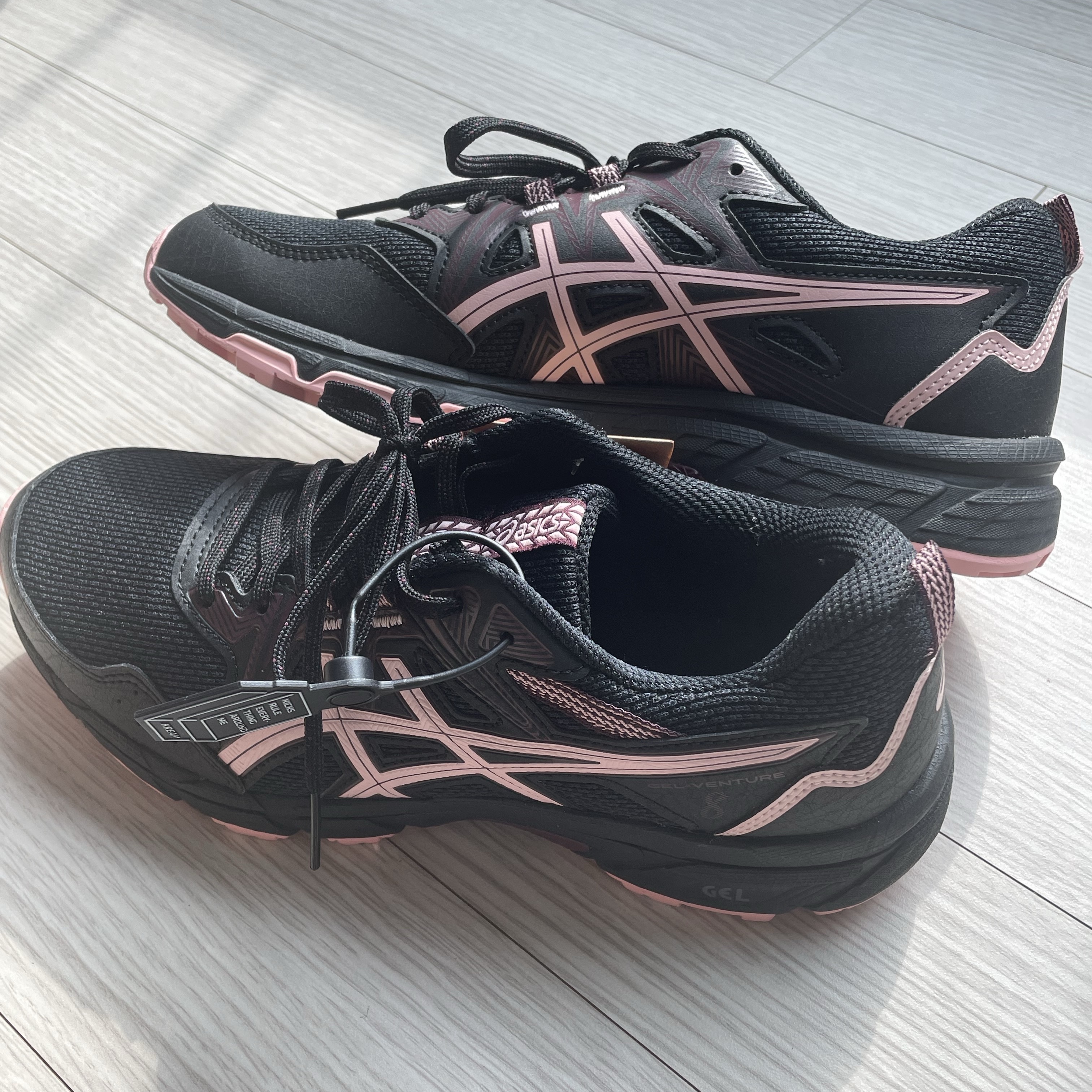 (W) Asics Gel-Venture 8 Black Frosted Rose 착용 스타일