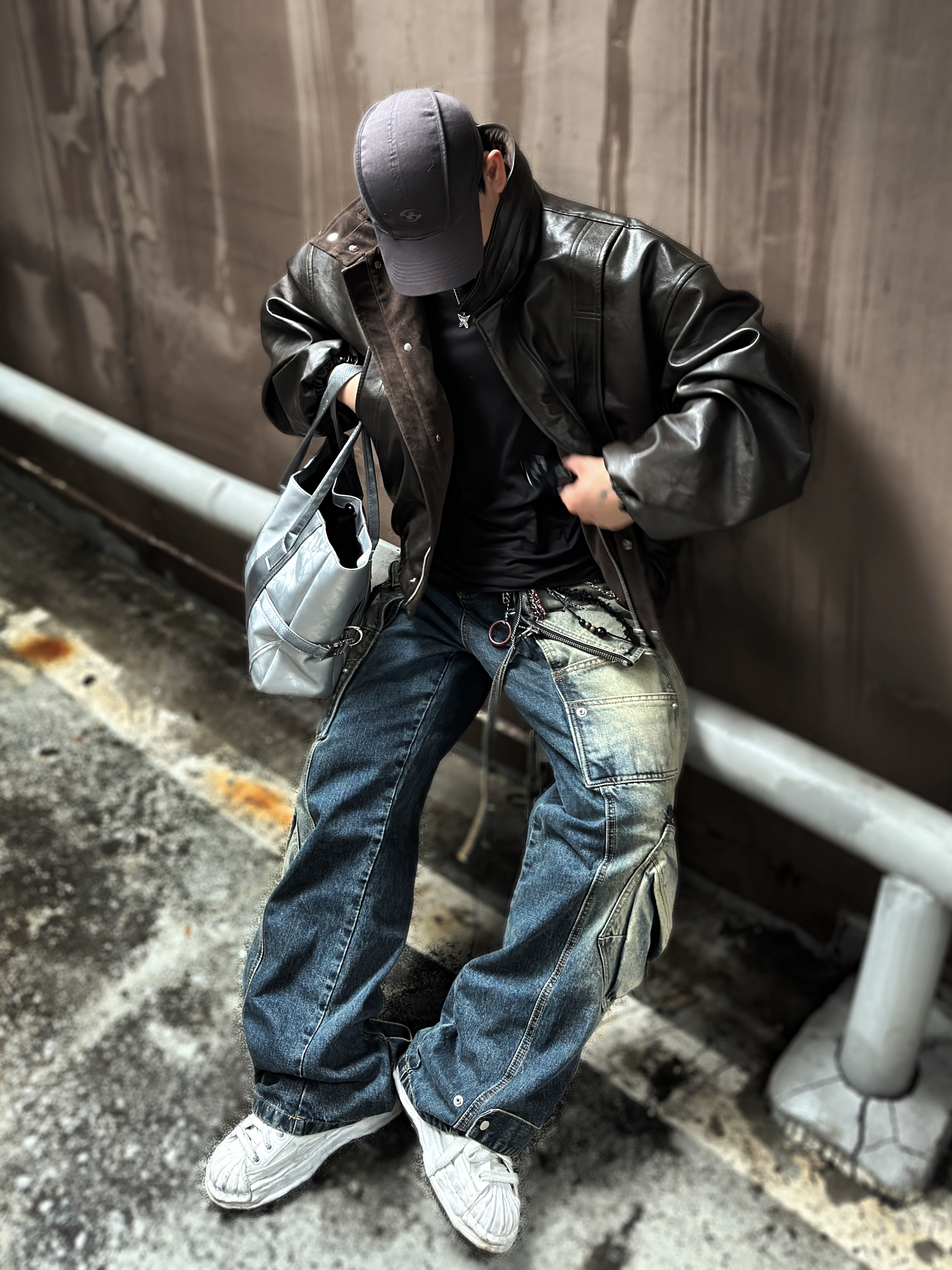 Maison Mihara Yasuhiro Blakey OG Sole Leather Low-top Sneakers White 착용 스타일