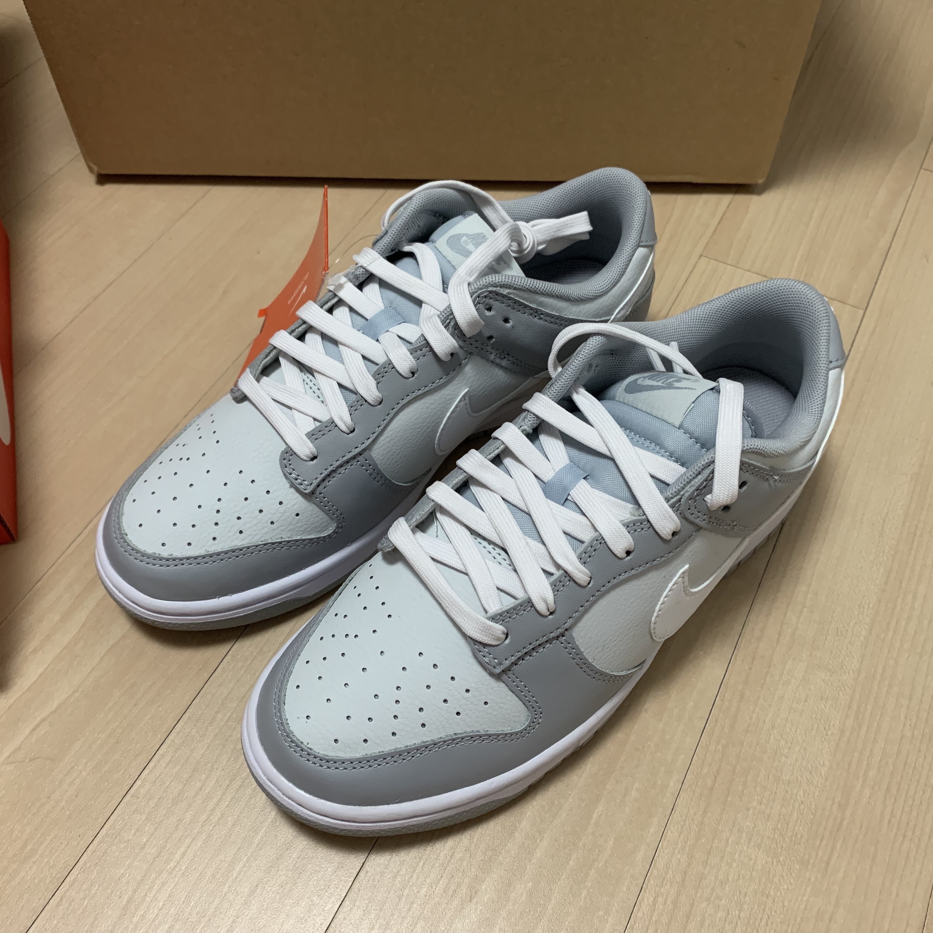 Nike Dunk Low Retro Wolf Grey 착용 스타일