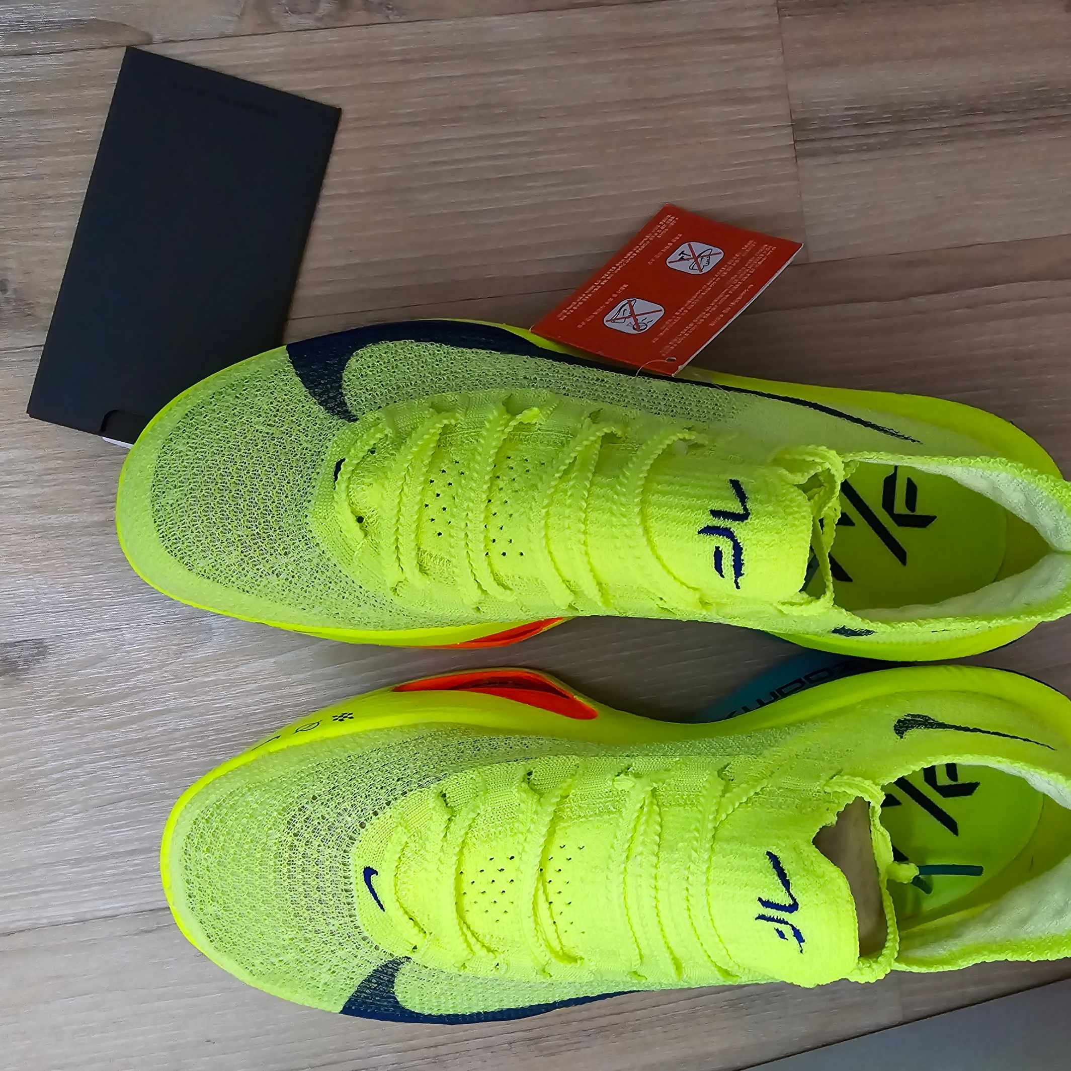 Nike Air Zoom Alphafly Next% 3 Volt 착용 스타일 - 3